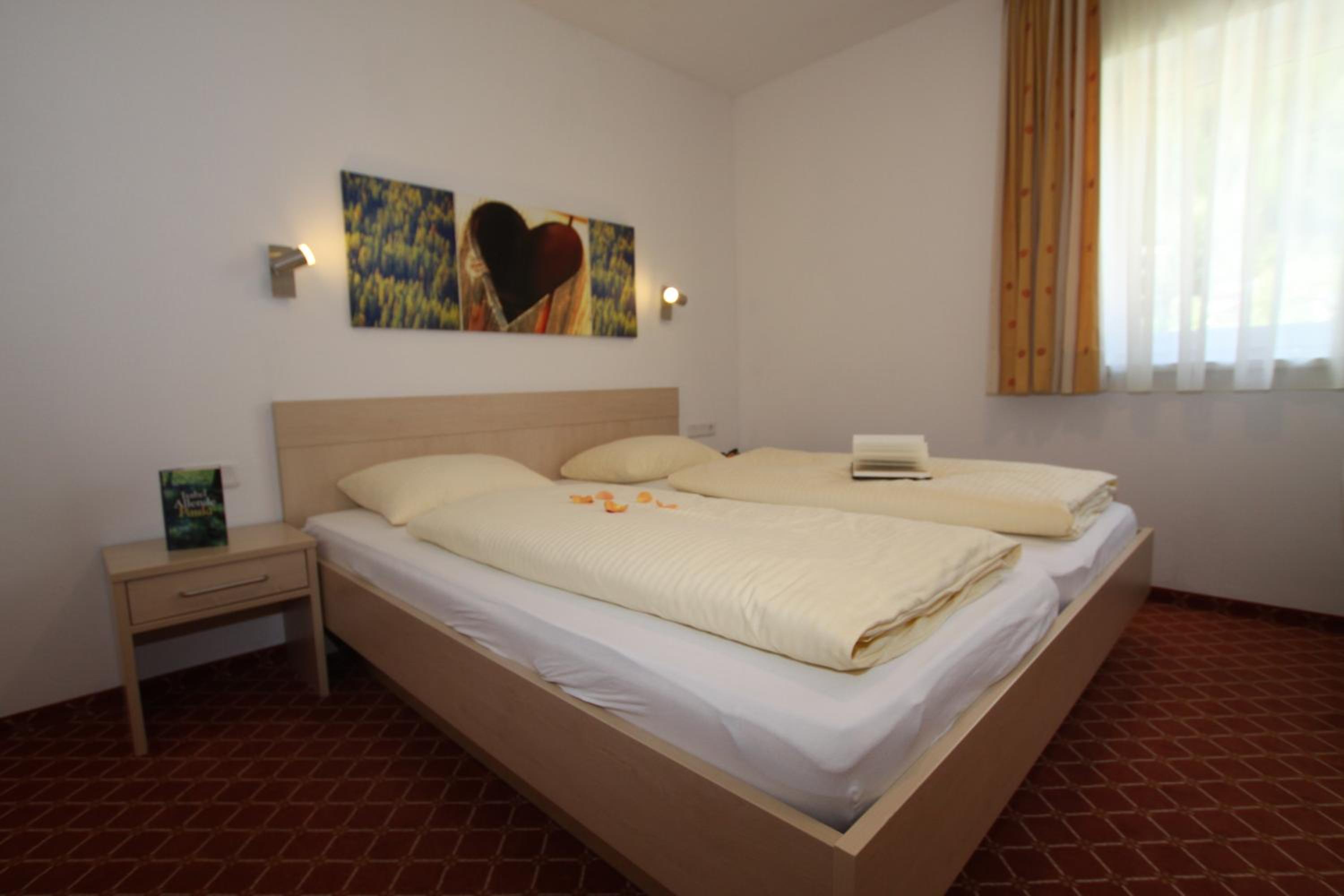 Two-Bedroom Apartment E (4 Adults)