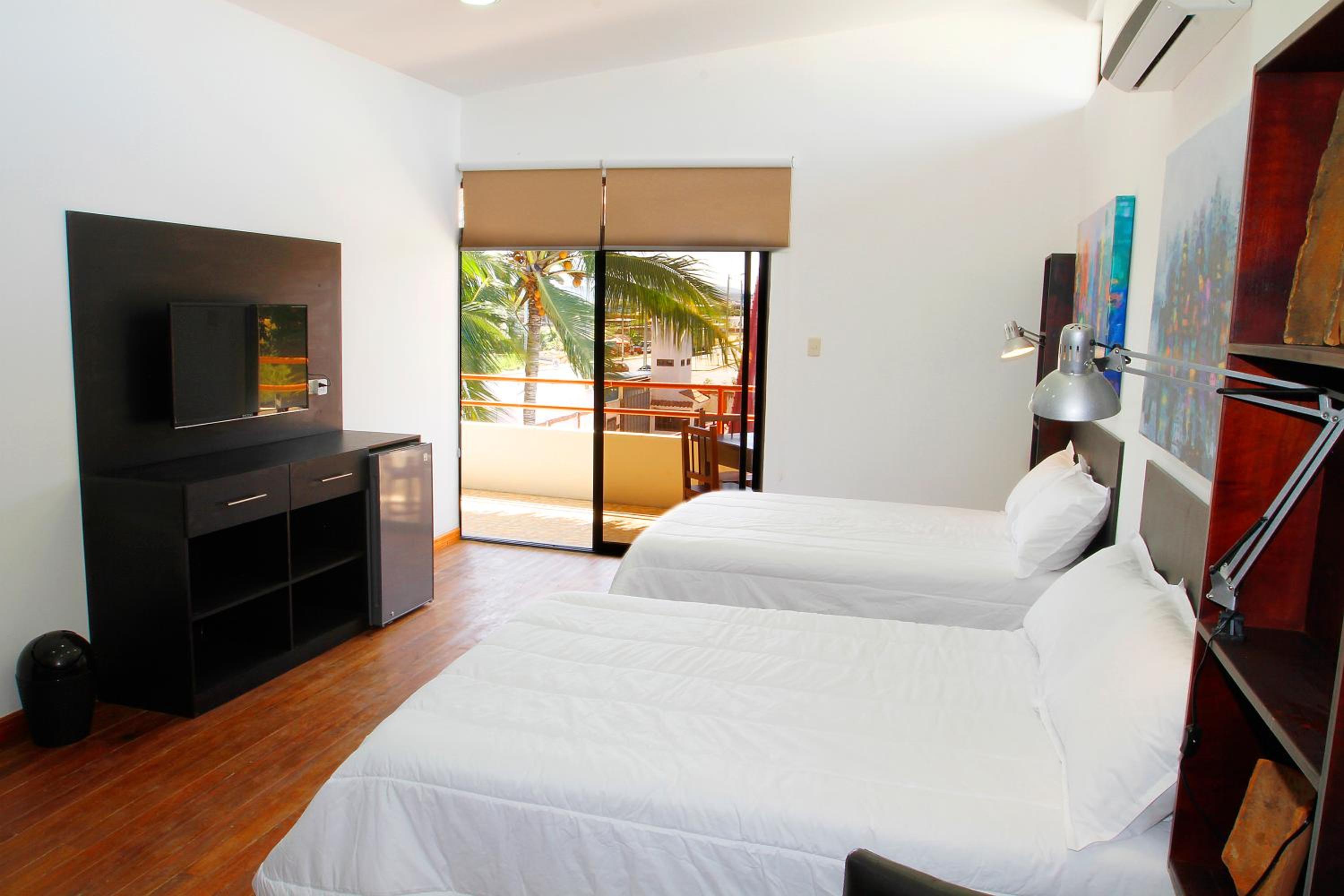 Deluxe Family Suite photo 1