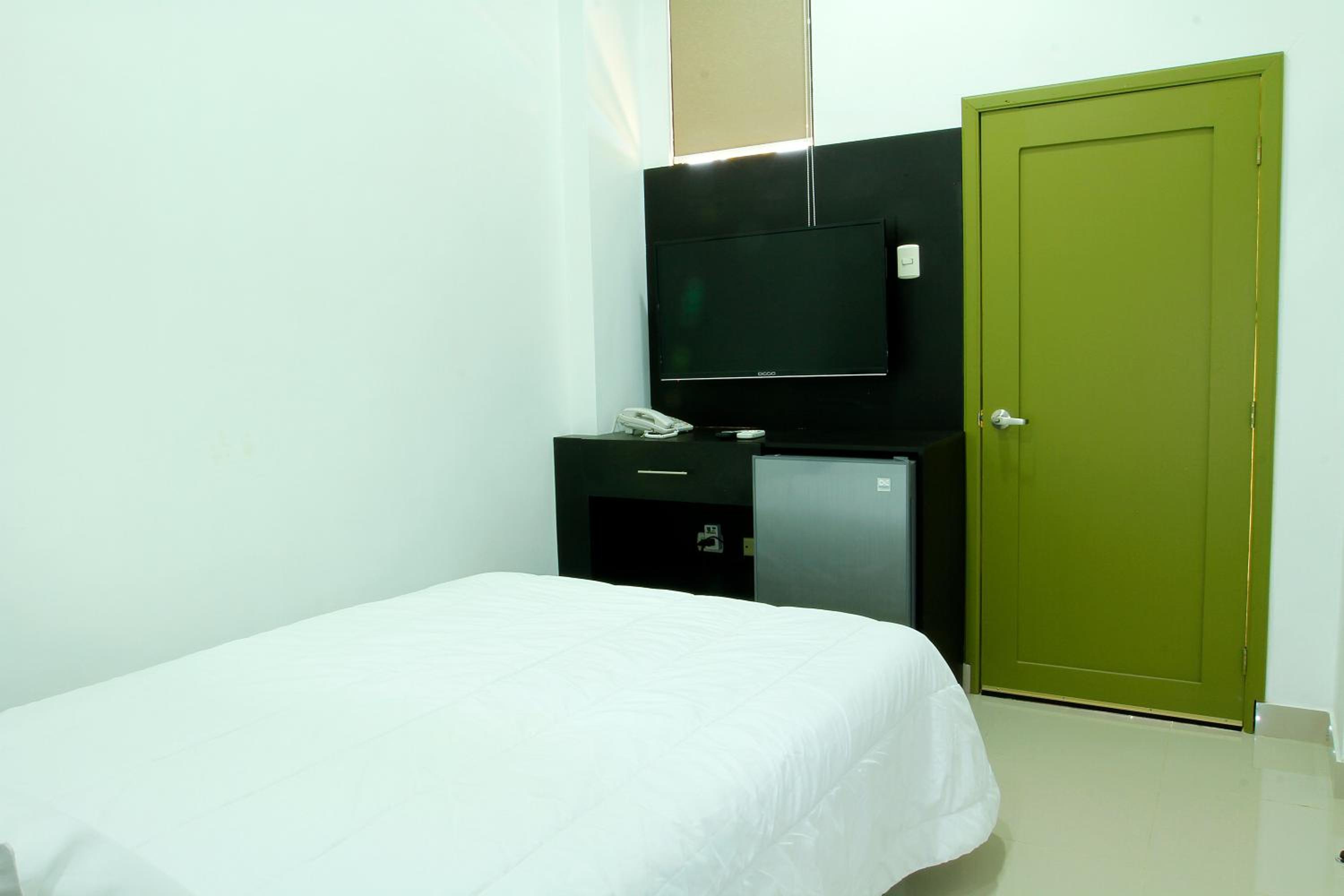 Basic Double Room photo 3