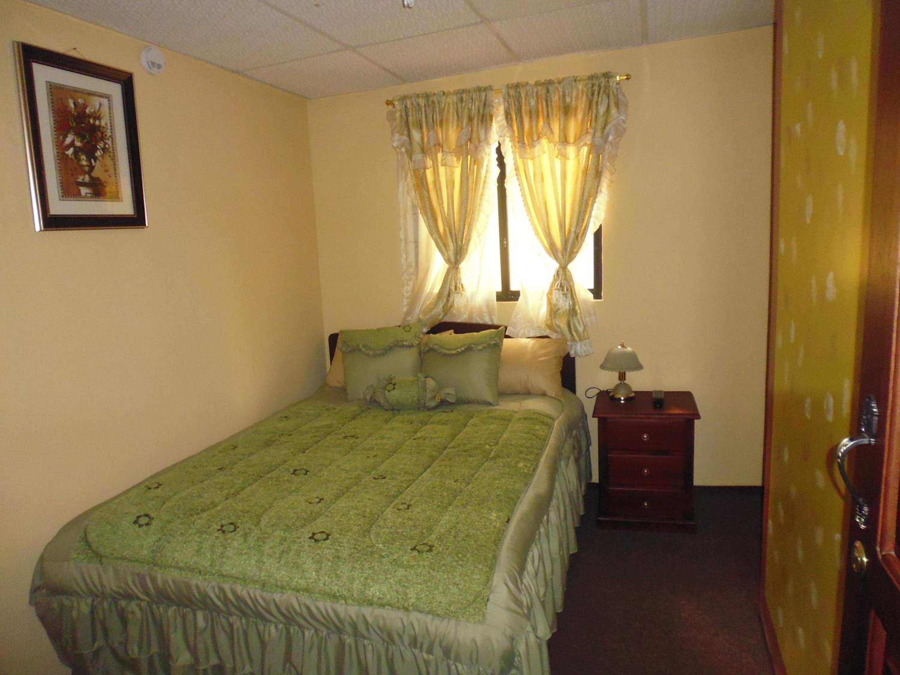 Double Room with Private Bathroom photo 2