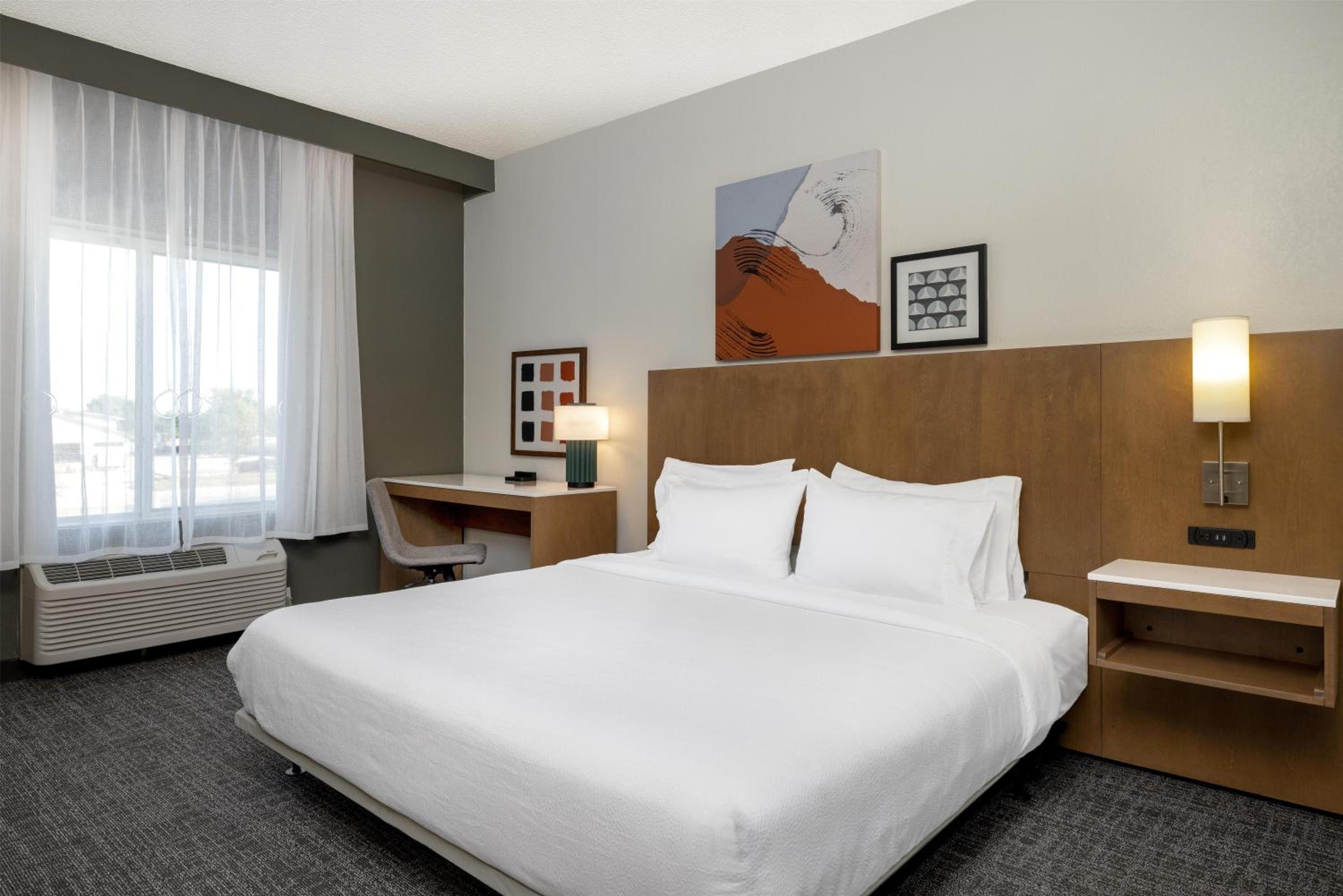 King Suite - Photo 11