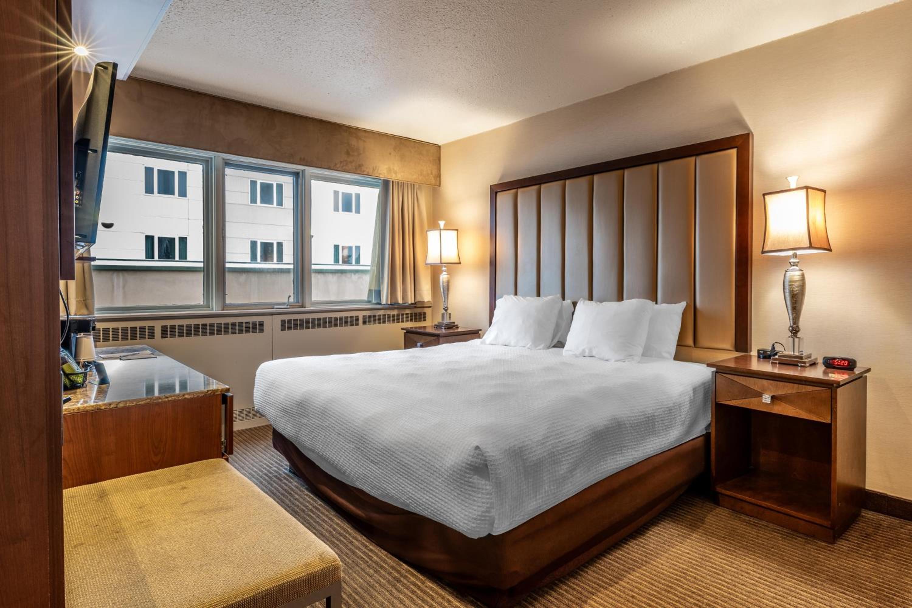 Two-Bedroom King Suite - Photo 1