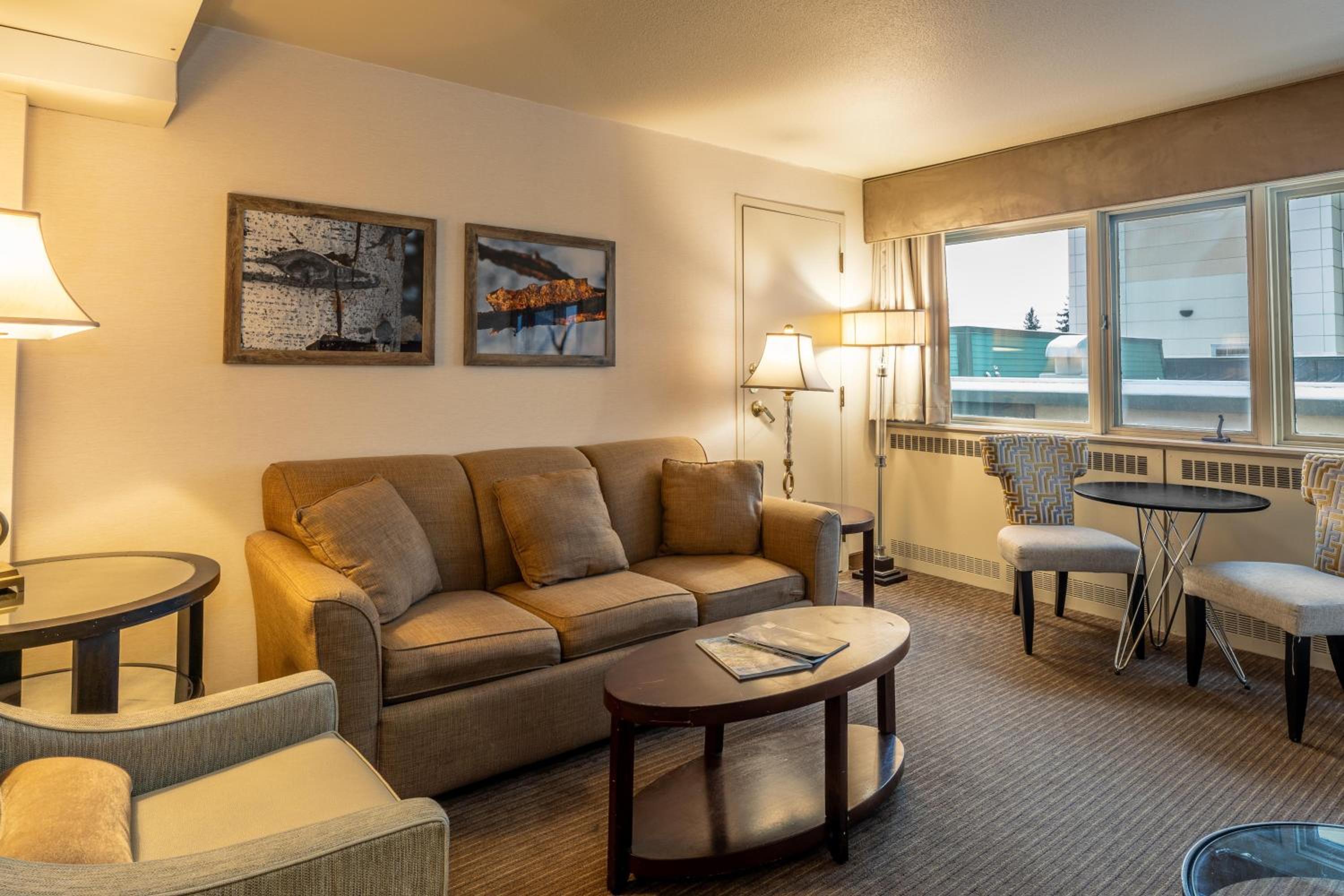 Two-Bedroom King Suite - Photo 3