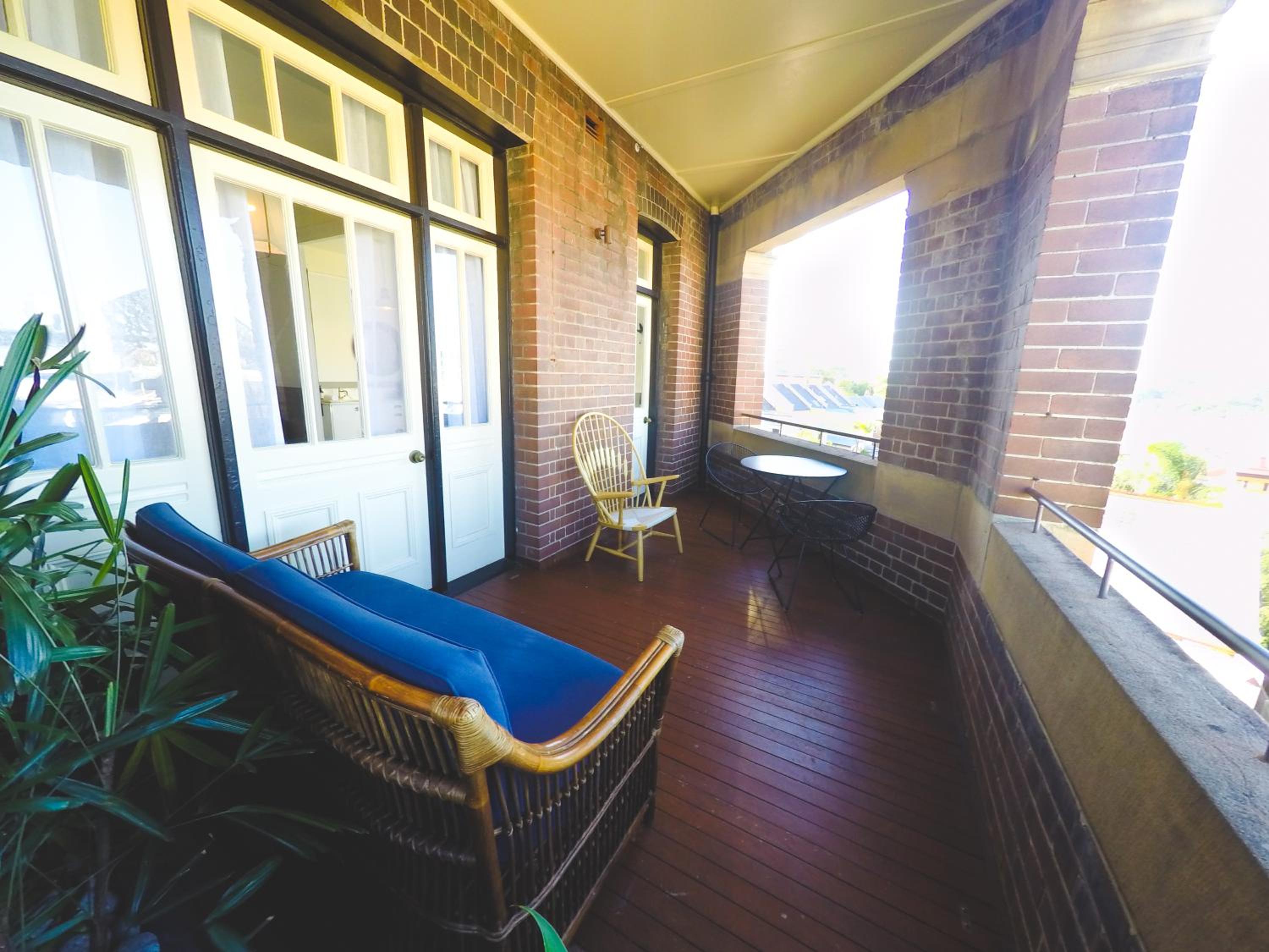William Bennetts Queen Suite with Balcony thumbnail 5