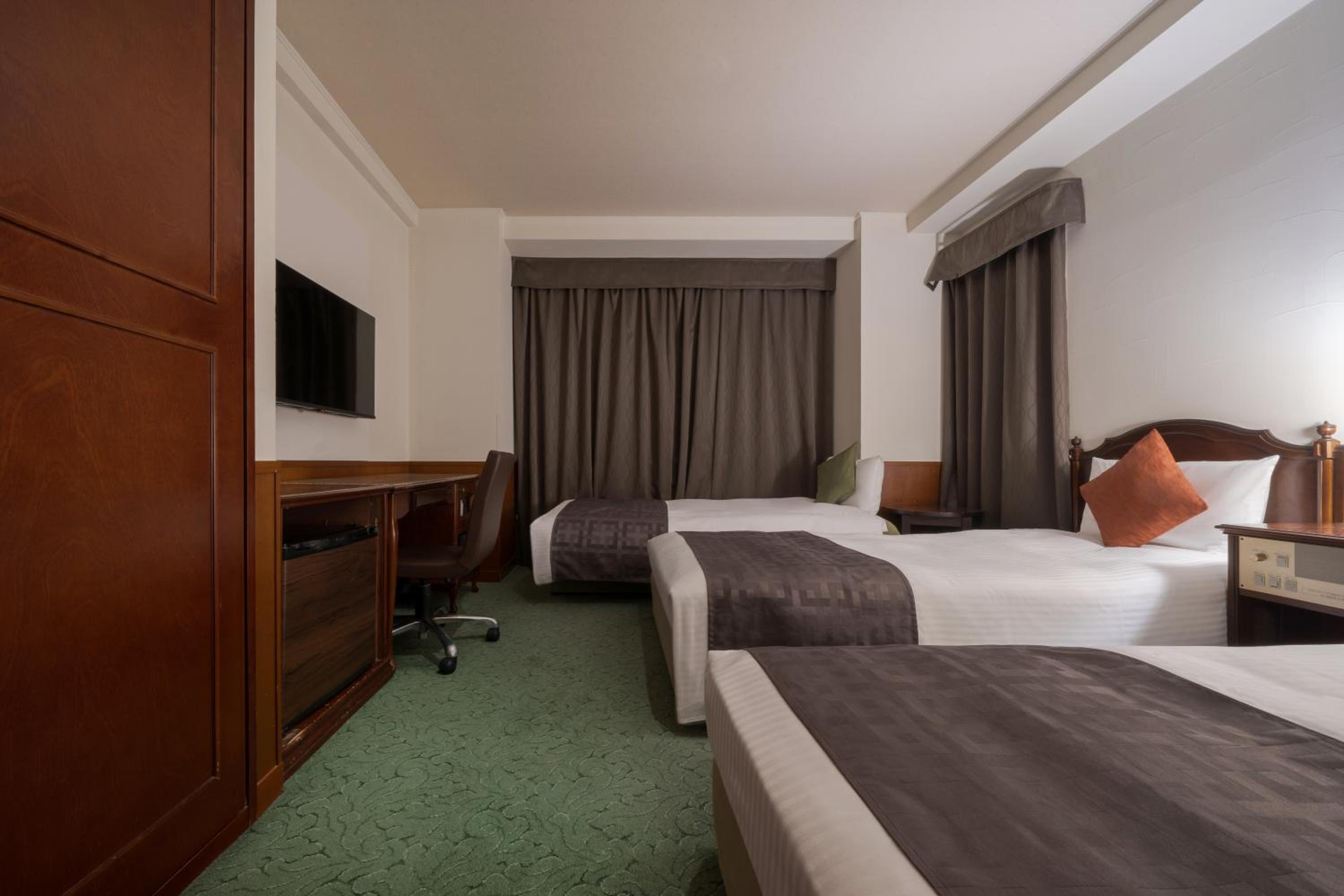 Deluxe Twin Room - Non-Smoking - Photo 4