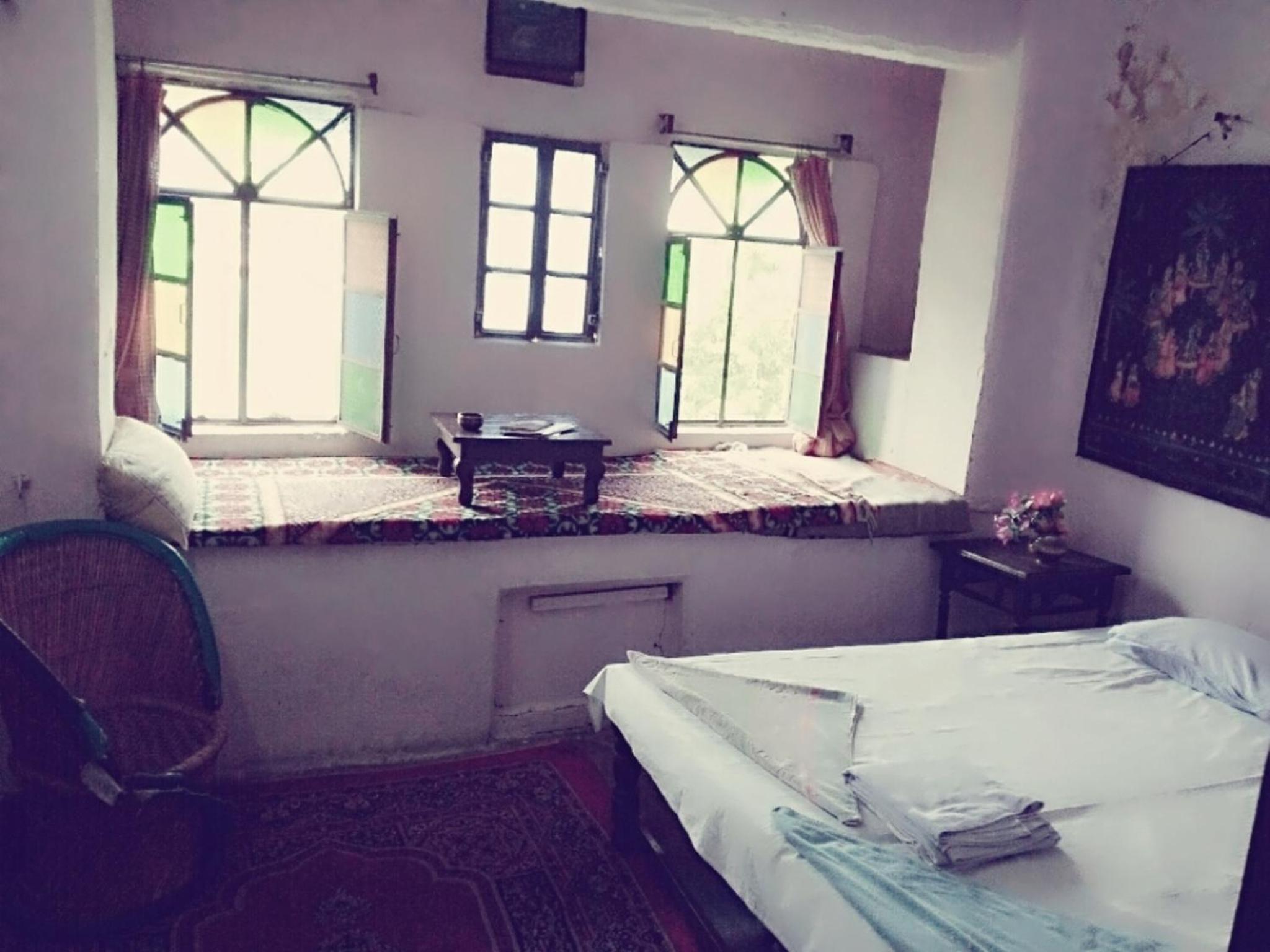 Double Room with Lake View - Photo 3
