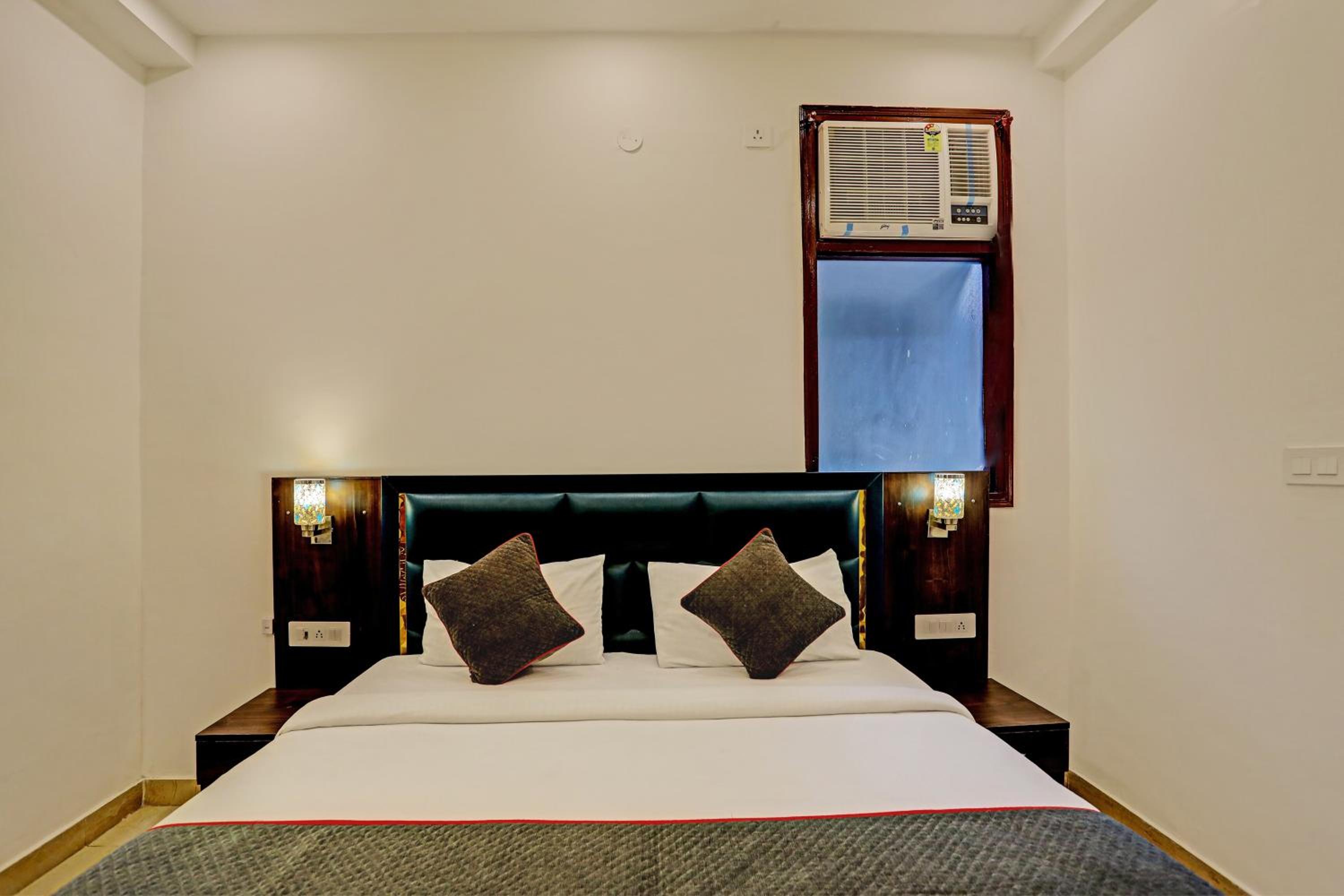 Triple Room with Balcony photo 3