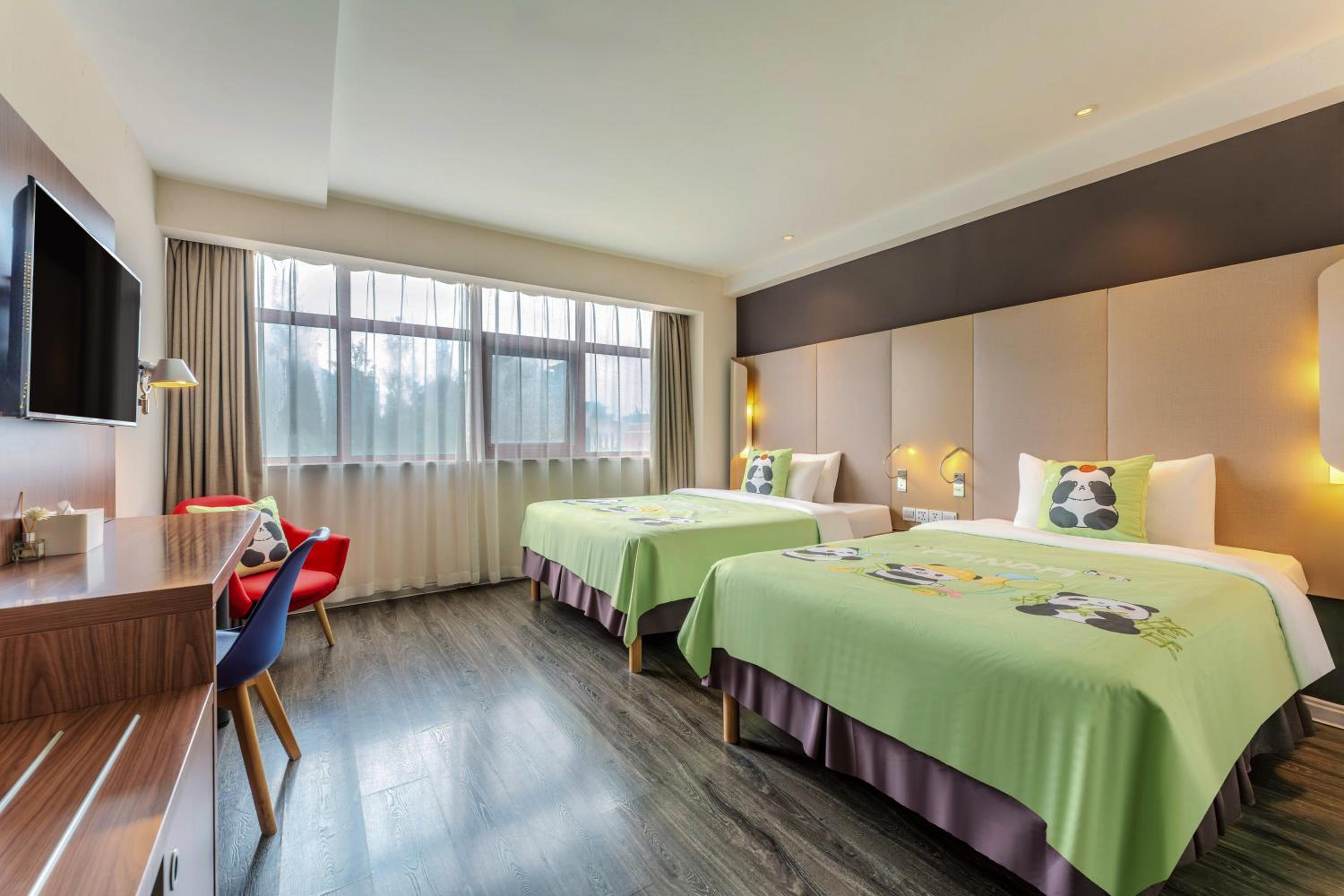 Deluxe Family Room