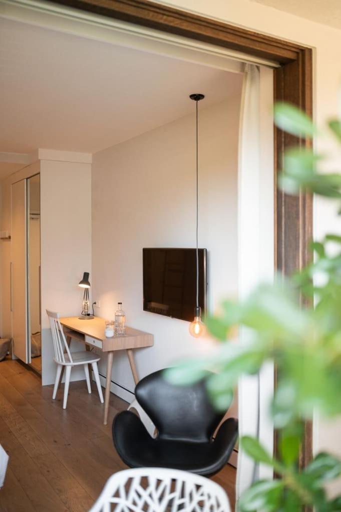 Budget Double Room - Photo 1
