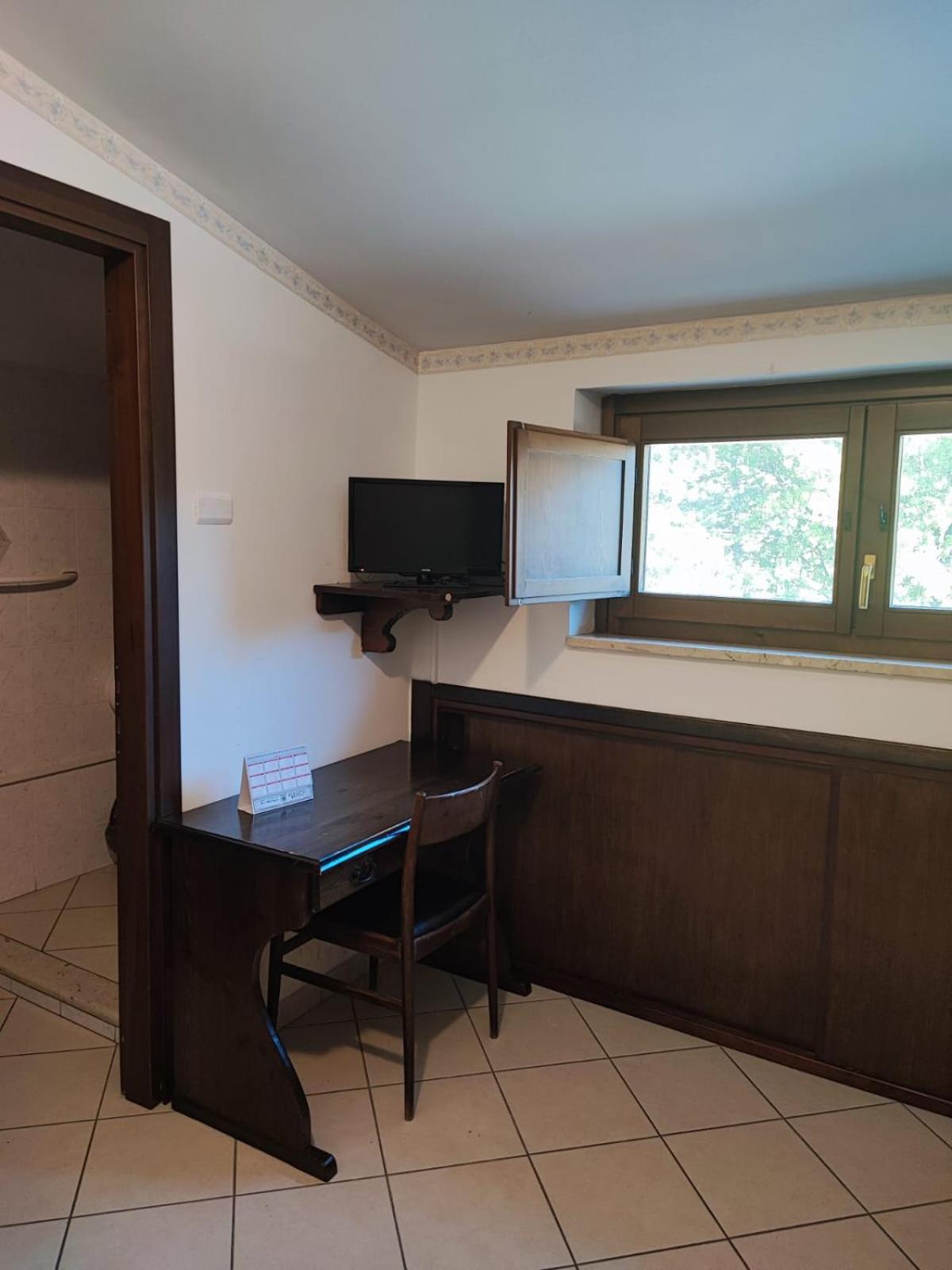 Double or Twin Room photo 2