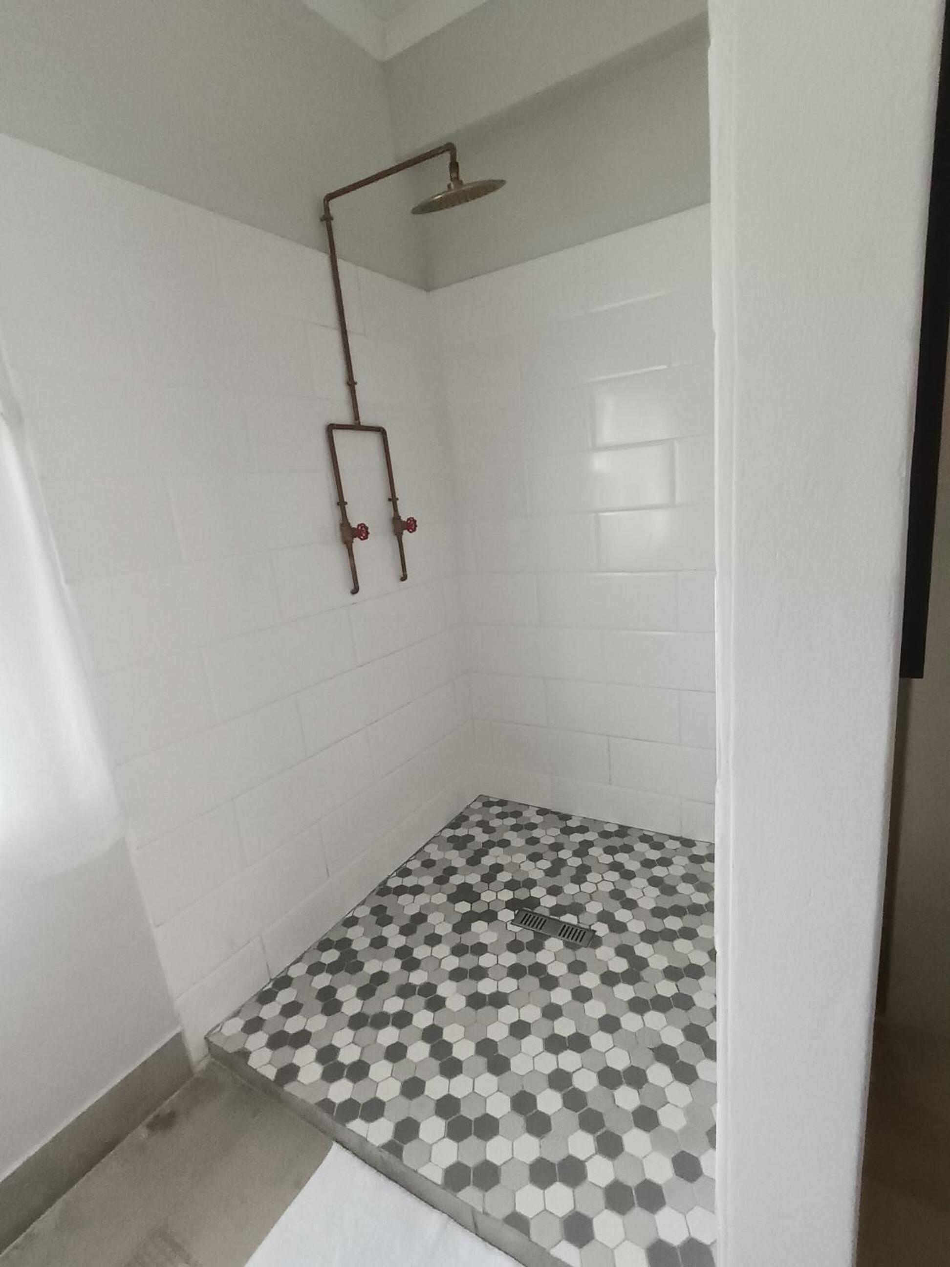 Basic Double Room photo 3