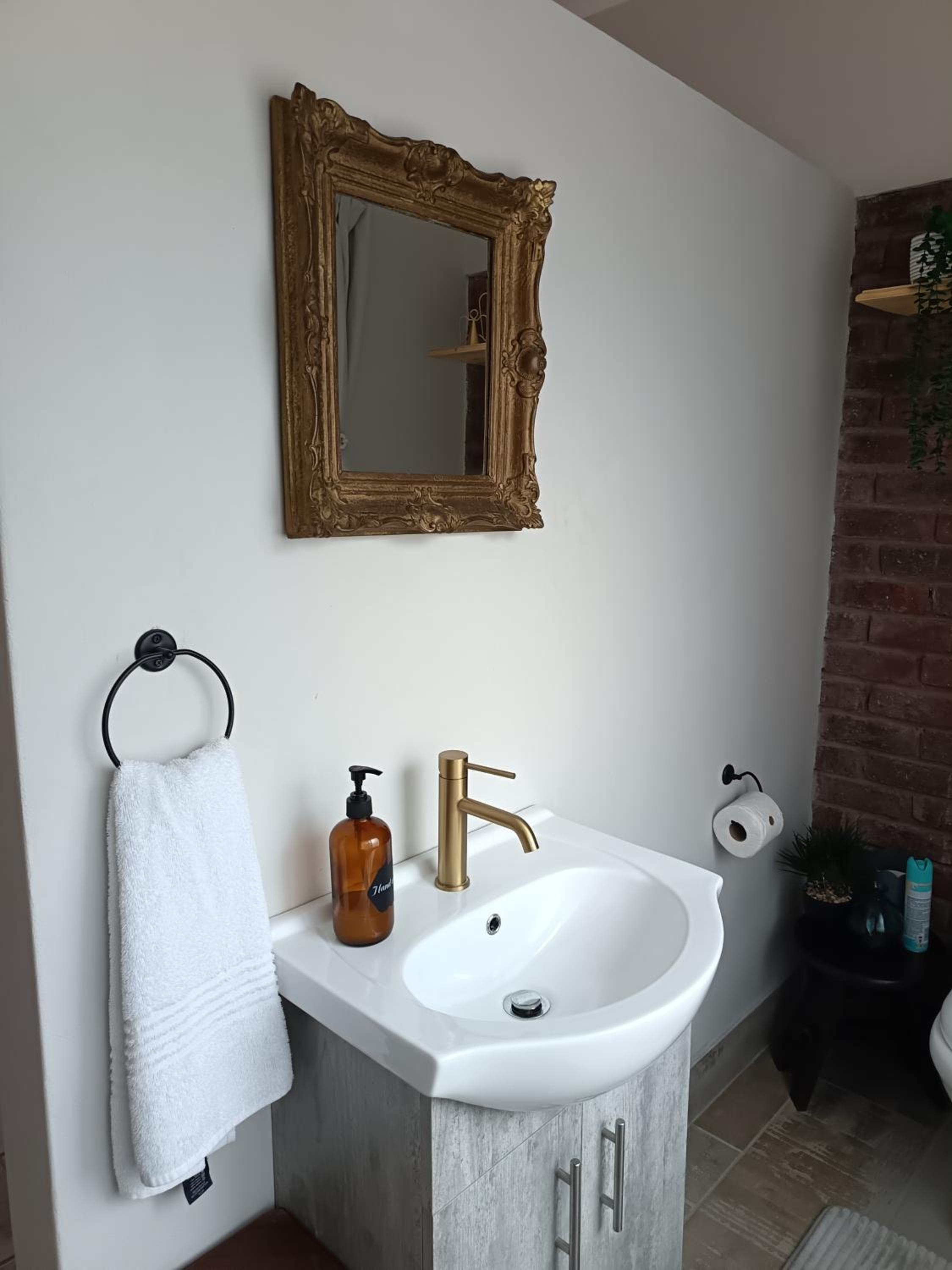 Basic Double Room photo 2