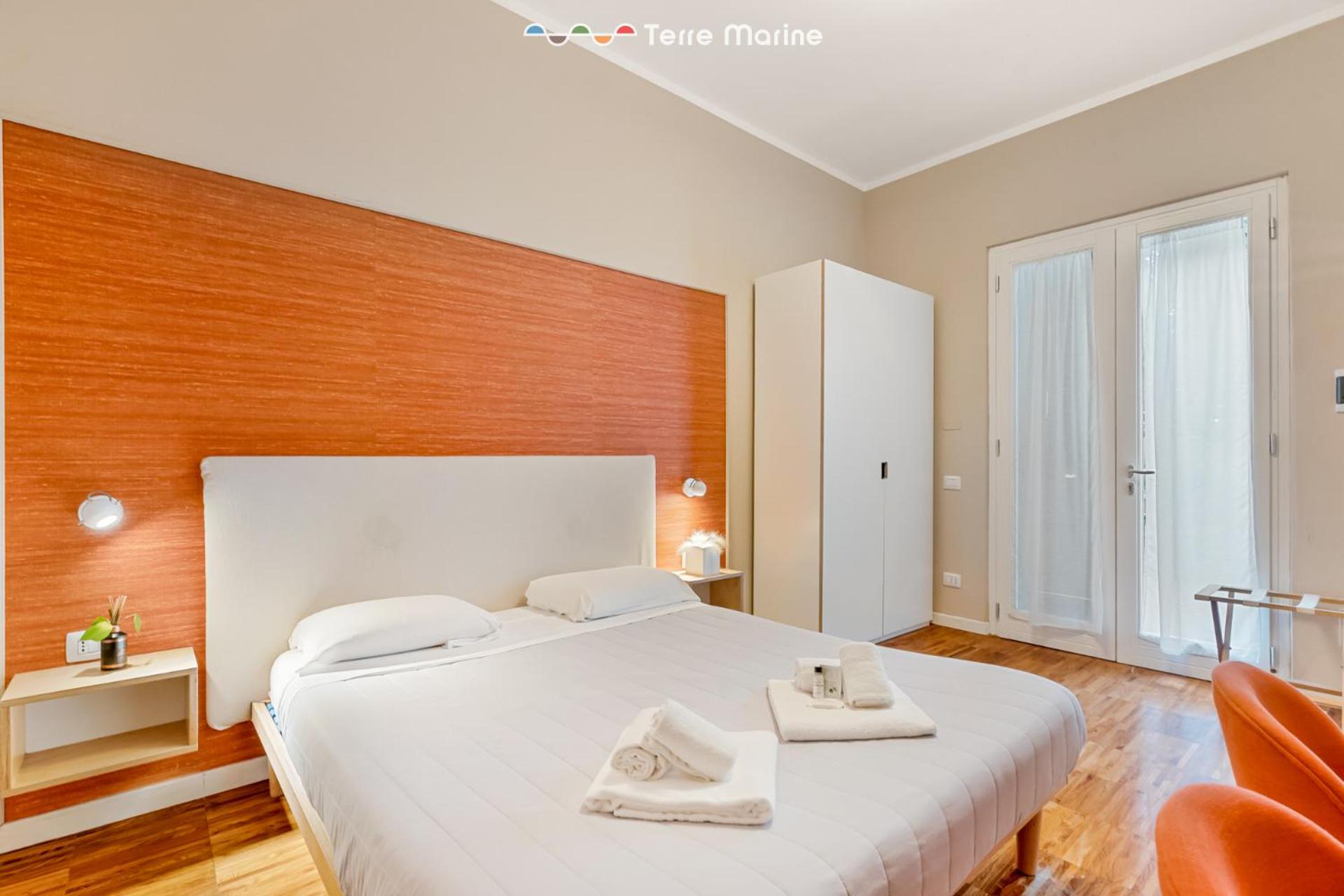 Deluxe Double Room with Shower photo 2