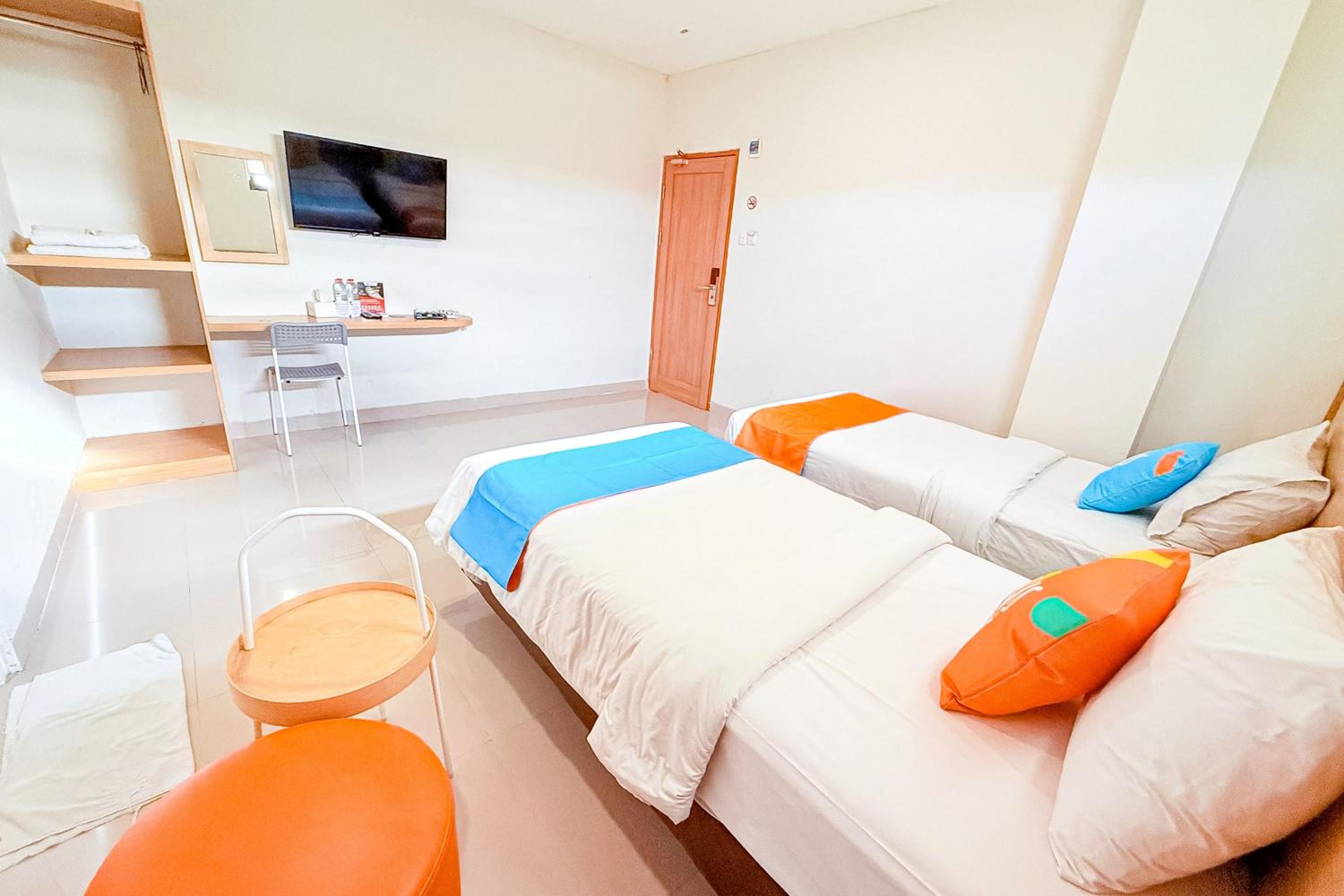 Deluxe Twin Room - Photo 6