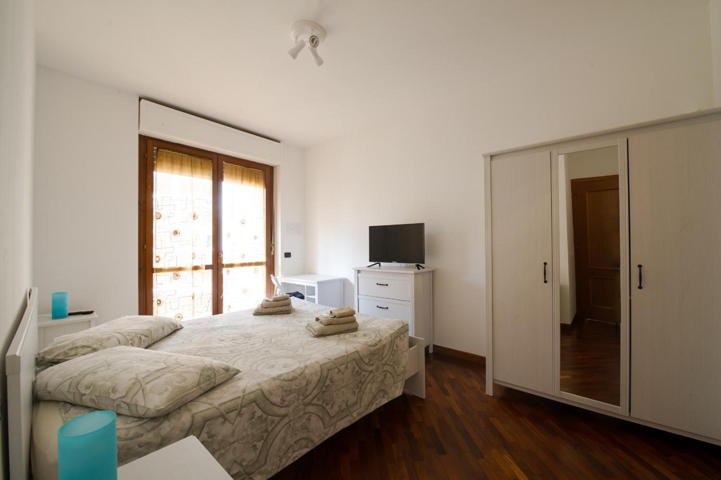 One-Bedroom Apartment with Balcony