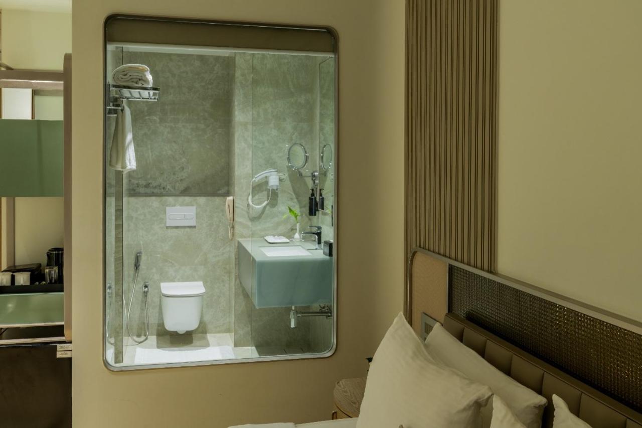 Premium Room Twin Bed thumbnail 6
