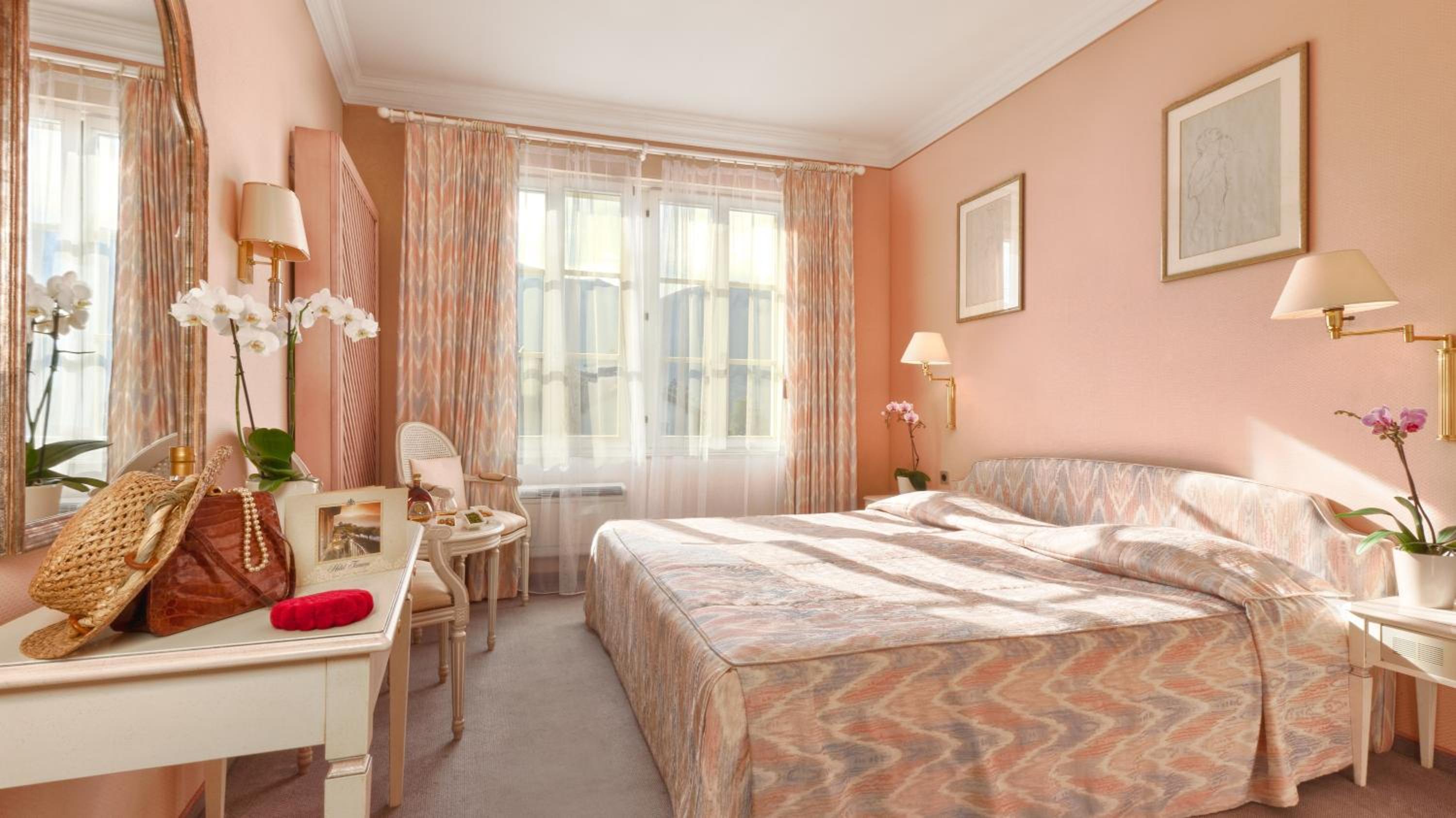 Double Room with Courtyard View - Photo 1