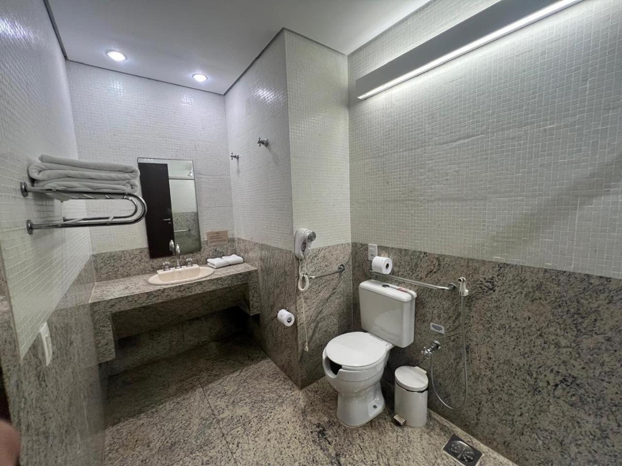 Double or Twin Room - Disability Access photo 2