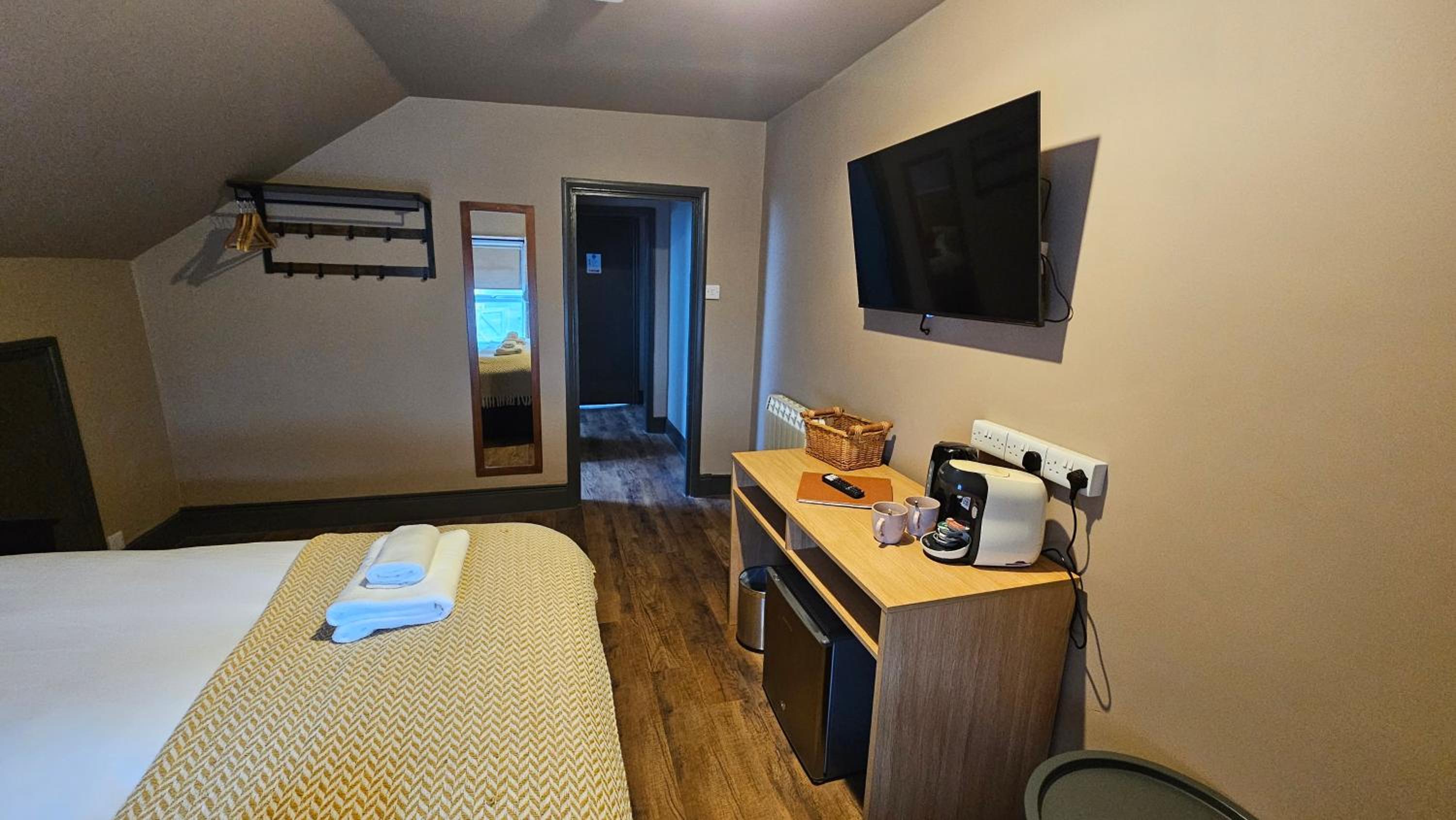 Deluxe King Room photo 3
