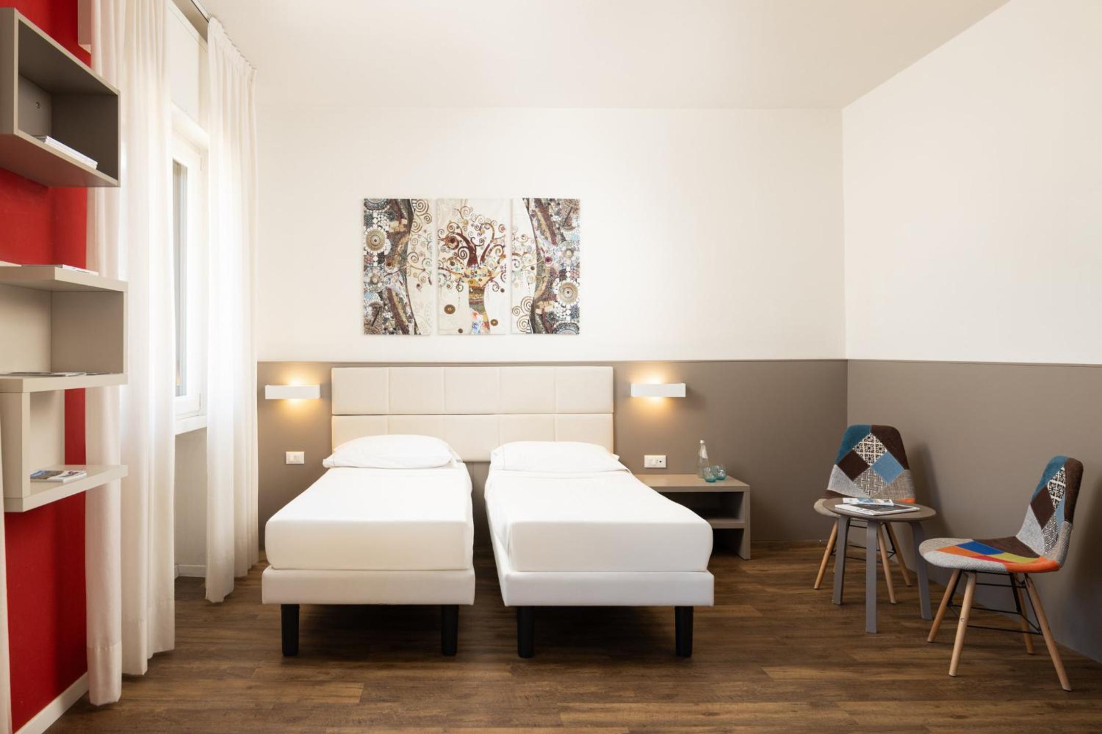 Deluxe Double or Twin Room with Balcony photo 2