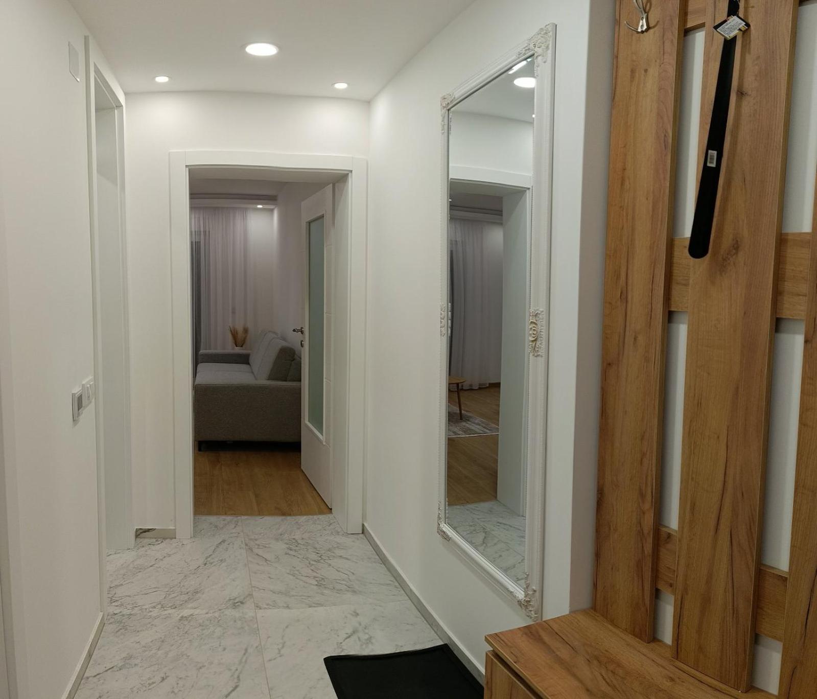 One-Bedroom Apartment with Terrace photo 3