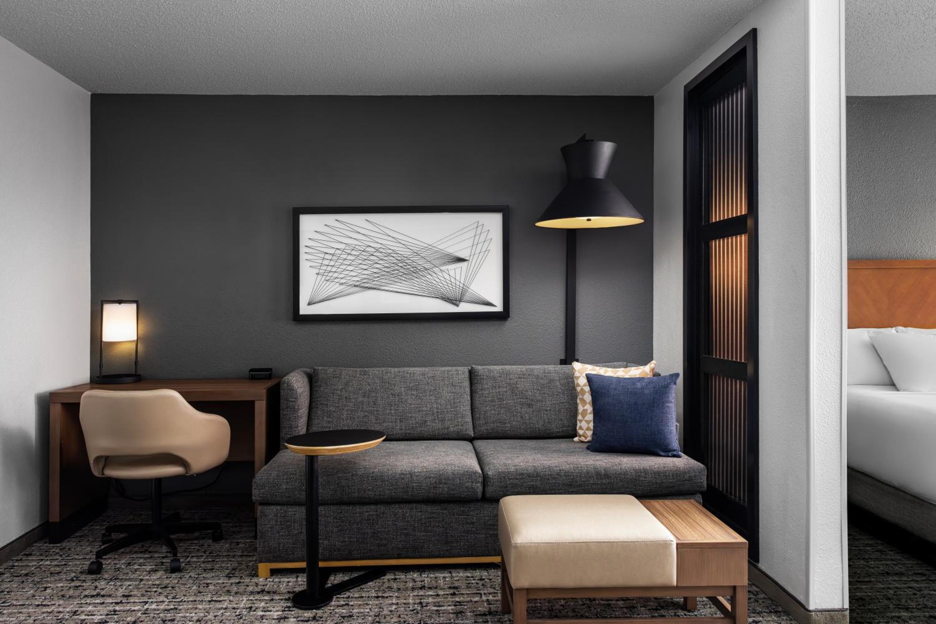 King Room with Sofa Bed - High Floor - Photo 6