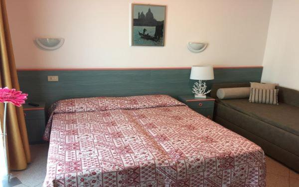 Triple Room with Balcony photo 1