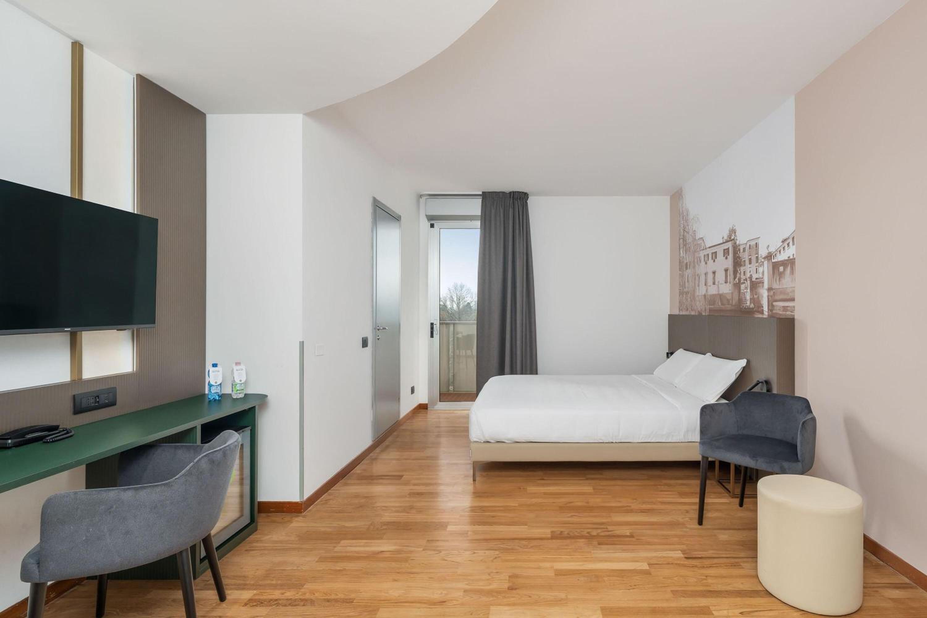 Junior Suite - Photo 1