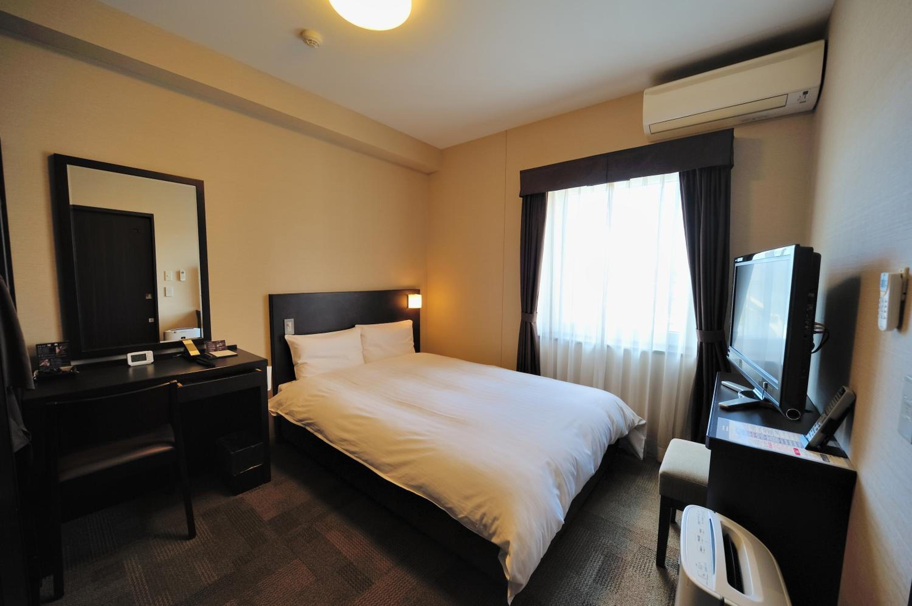 Double Room - Non-Smoking  photo 3