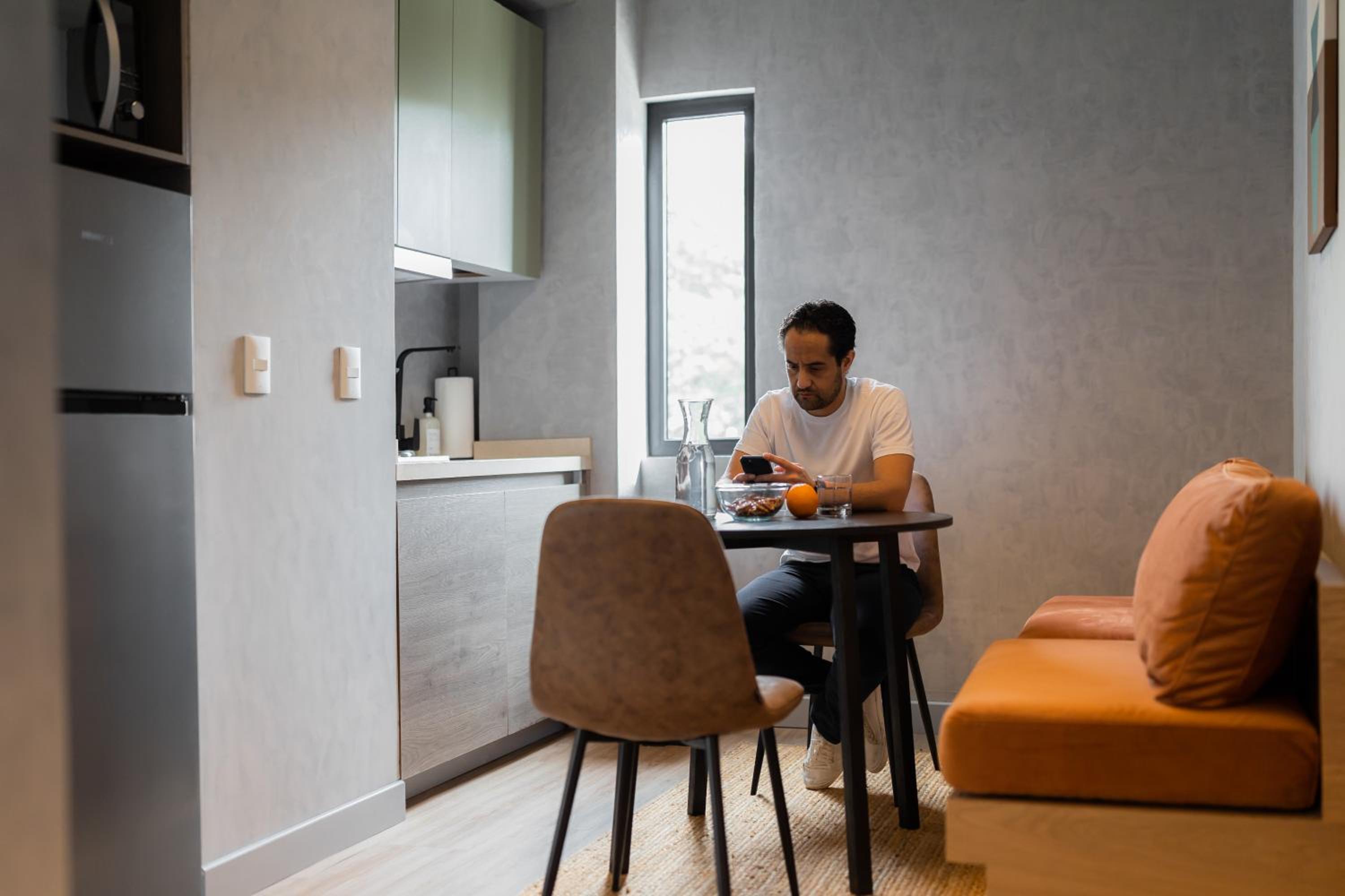 One-Bedroom Apartment