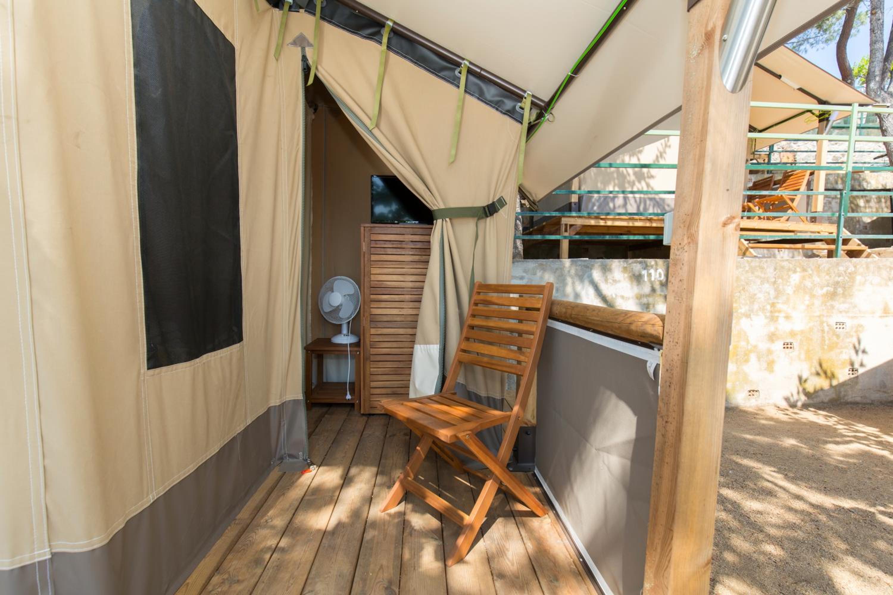 Basic Tent (2 adults) - Photo 6