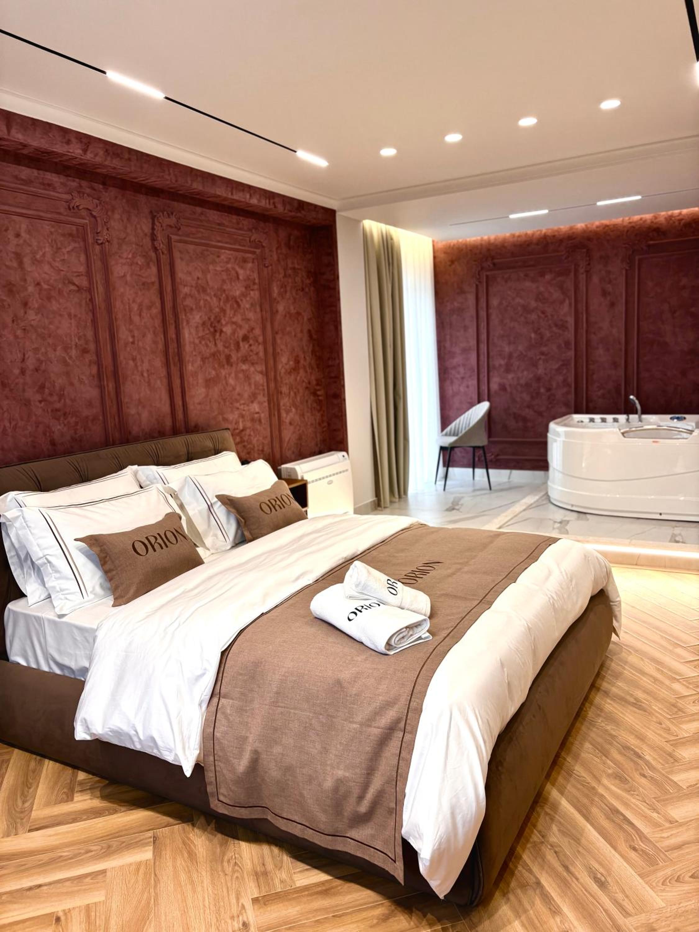 King Room with Spa Bath