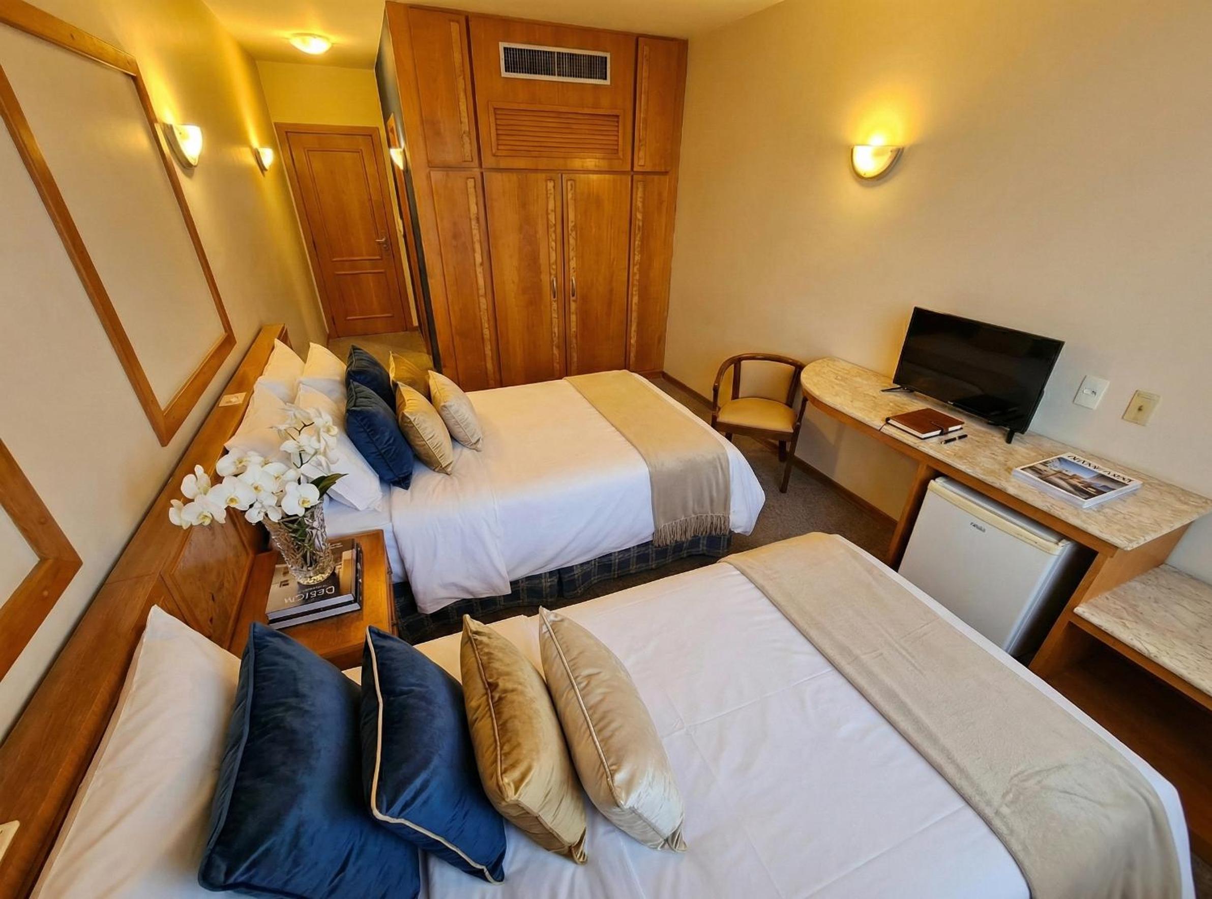 Large Twin Room