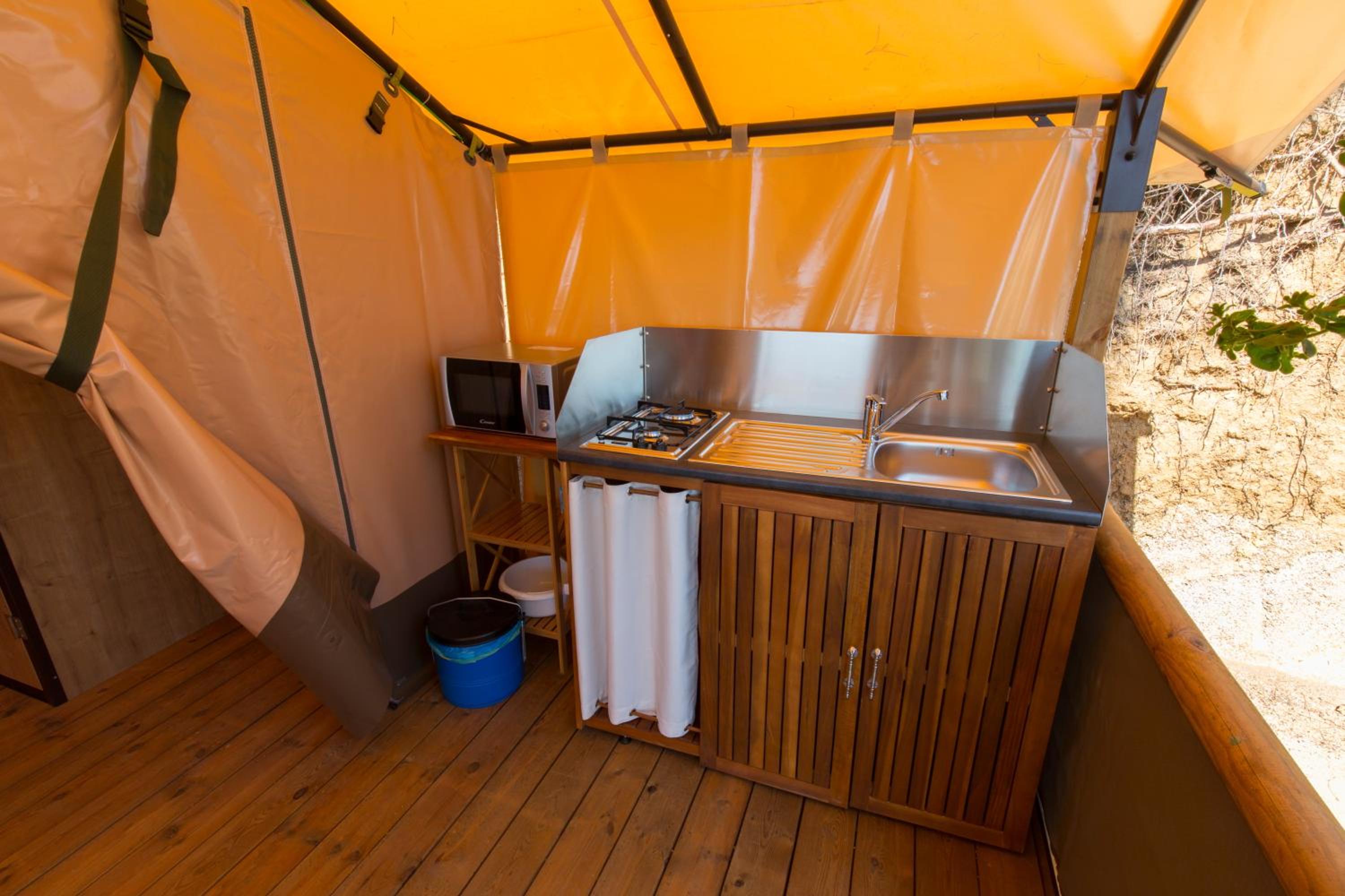 Deluxe Tent (5 Adults) - Photo 16