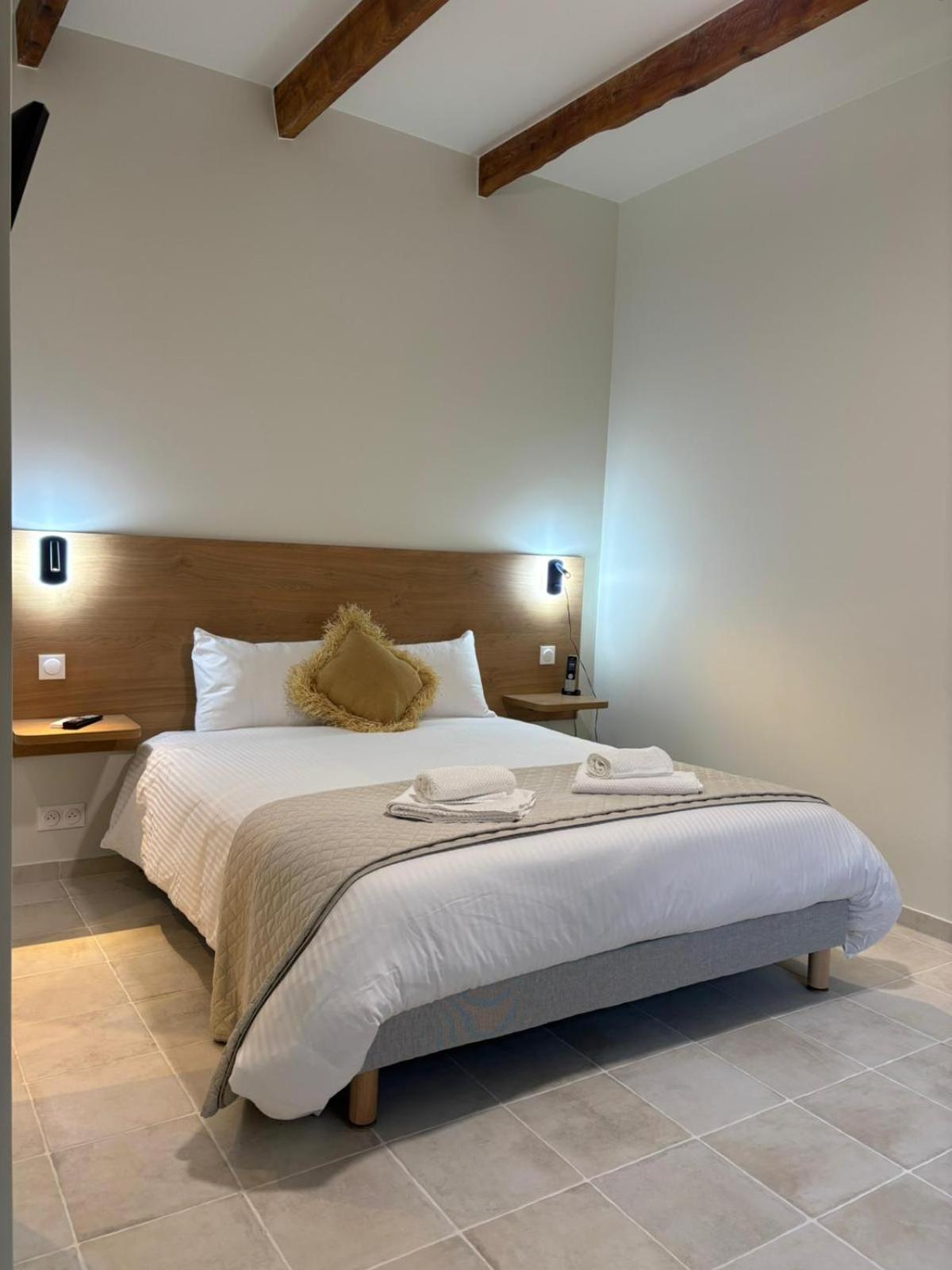 Deluxe Double Room with Balcony and Sea View