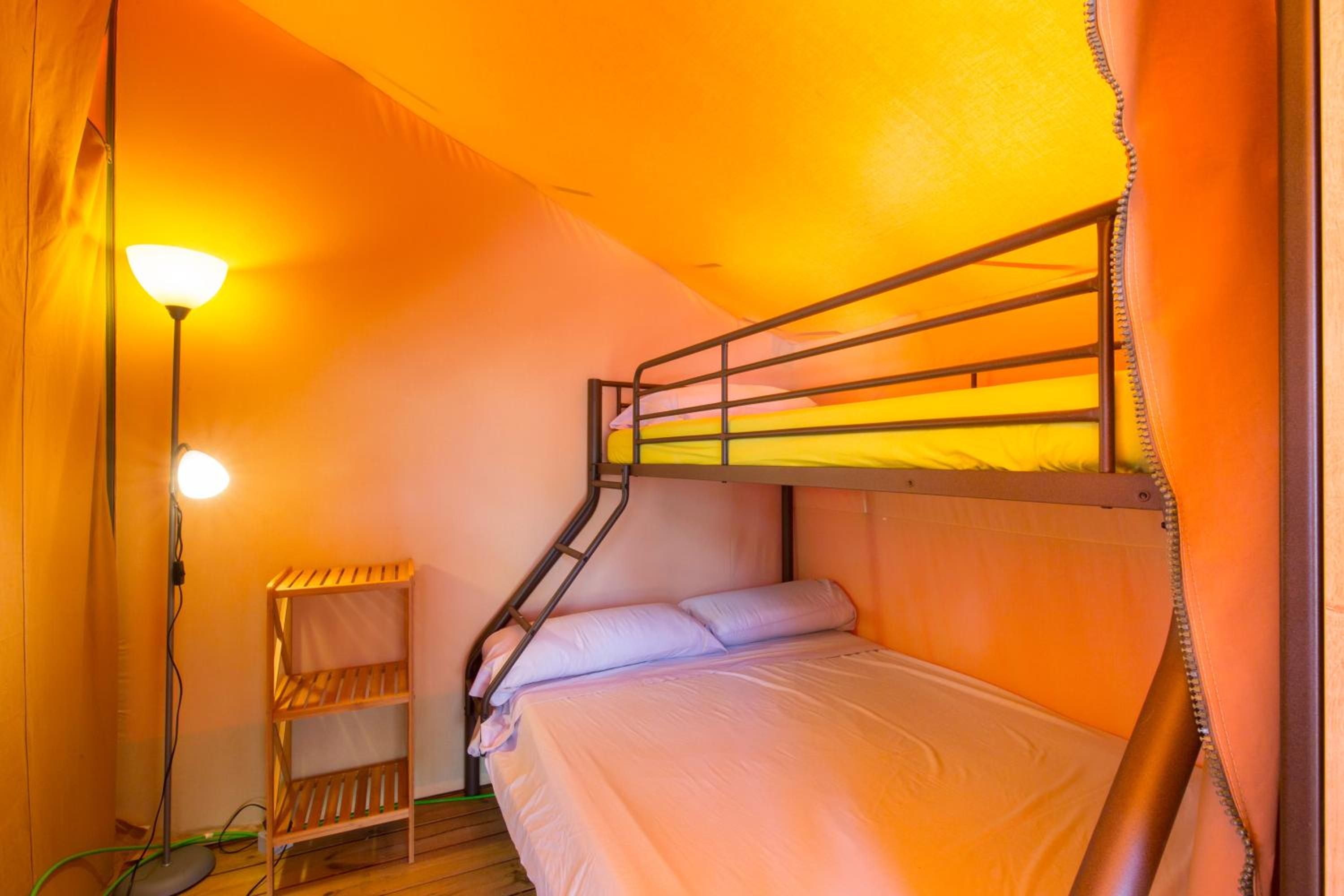 Deluxe Tent (5 Adults) - Photo 1