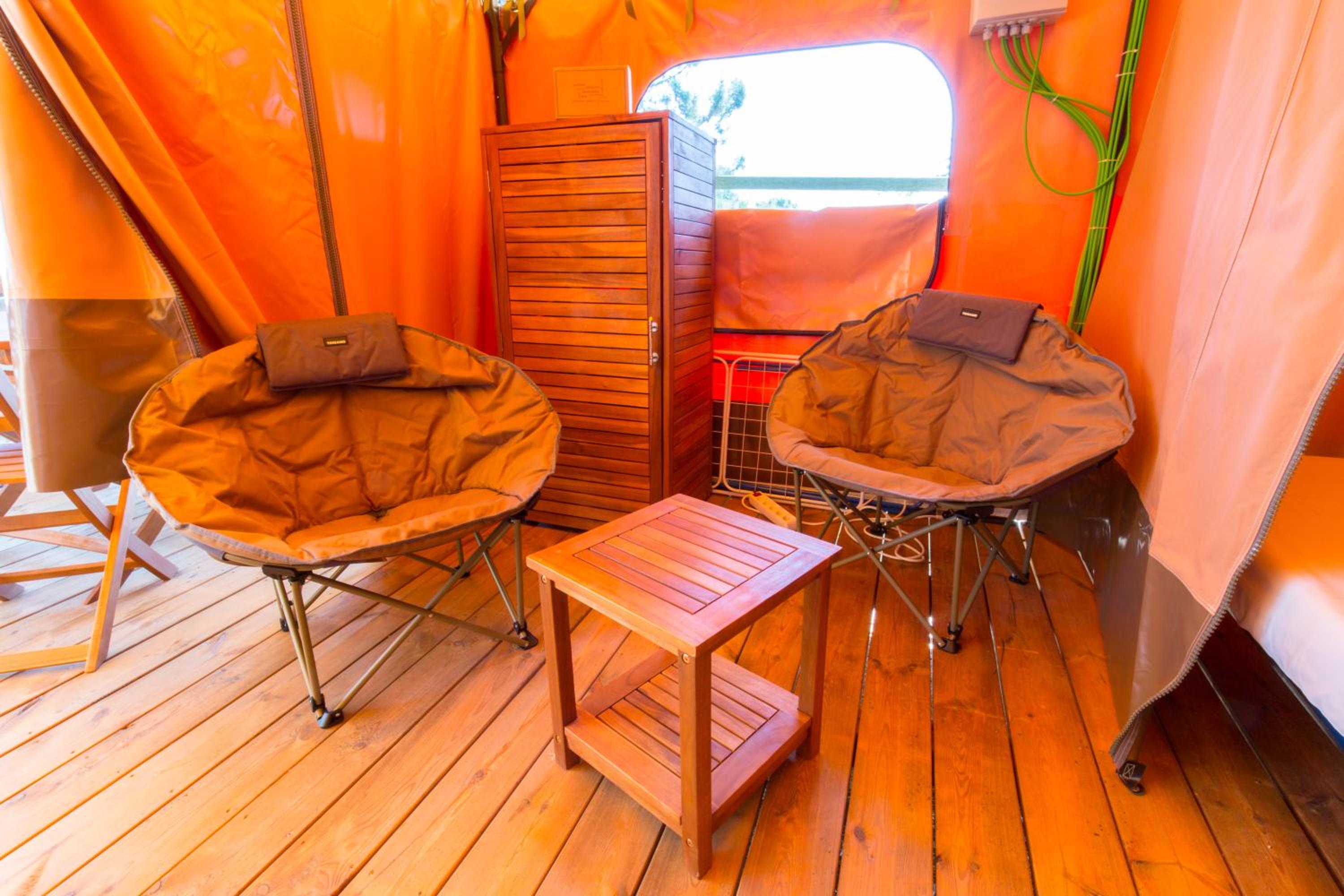 Deluxe Tent (5 Adults) - Photo 4