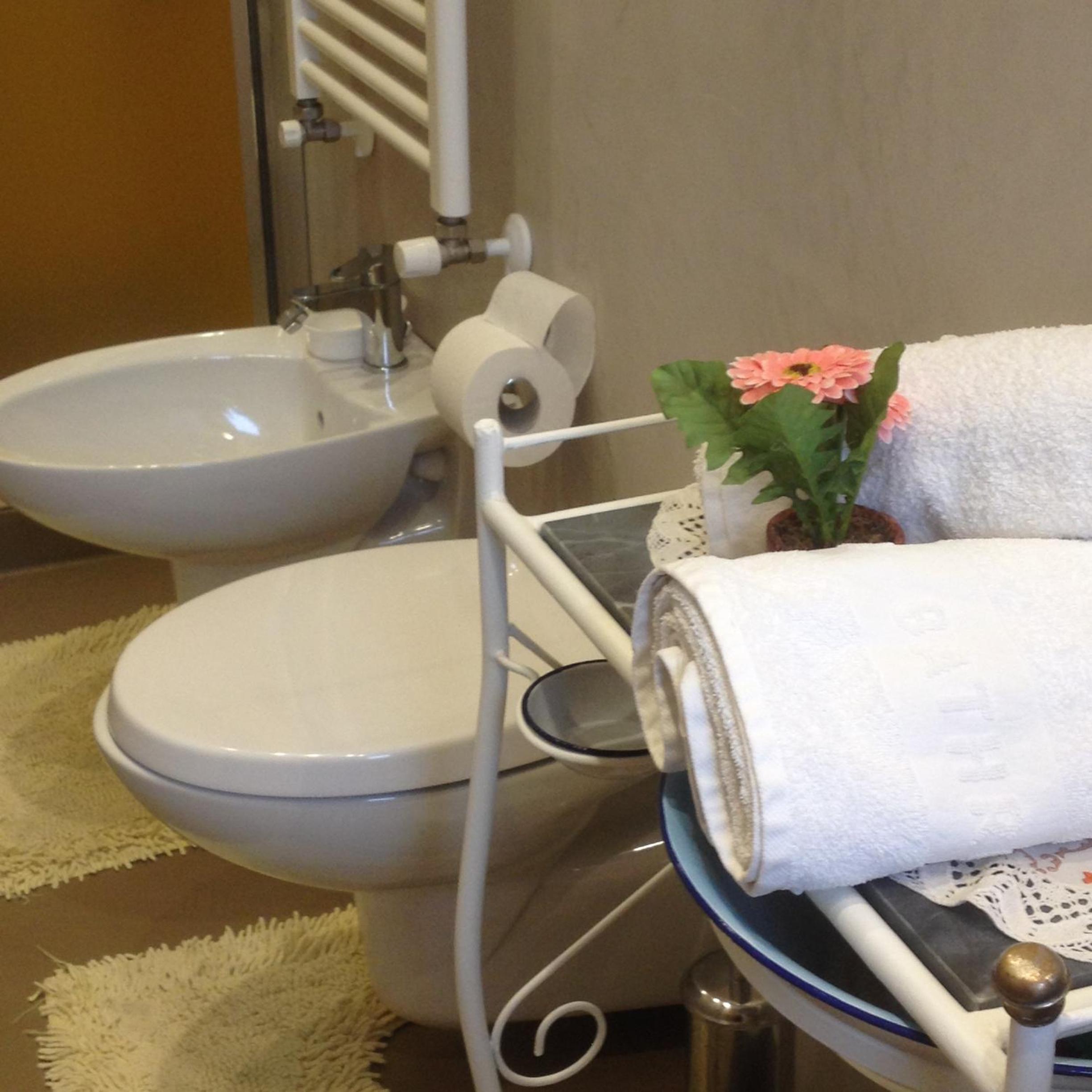 Double Room with Extra Bed - Photo 16