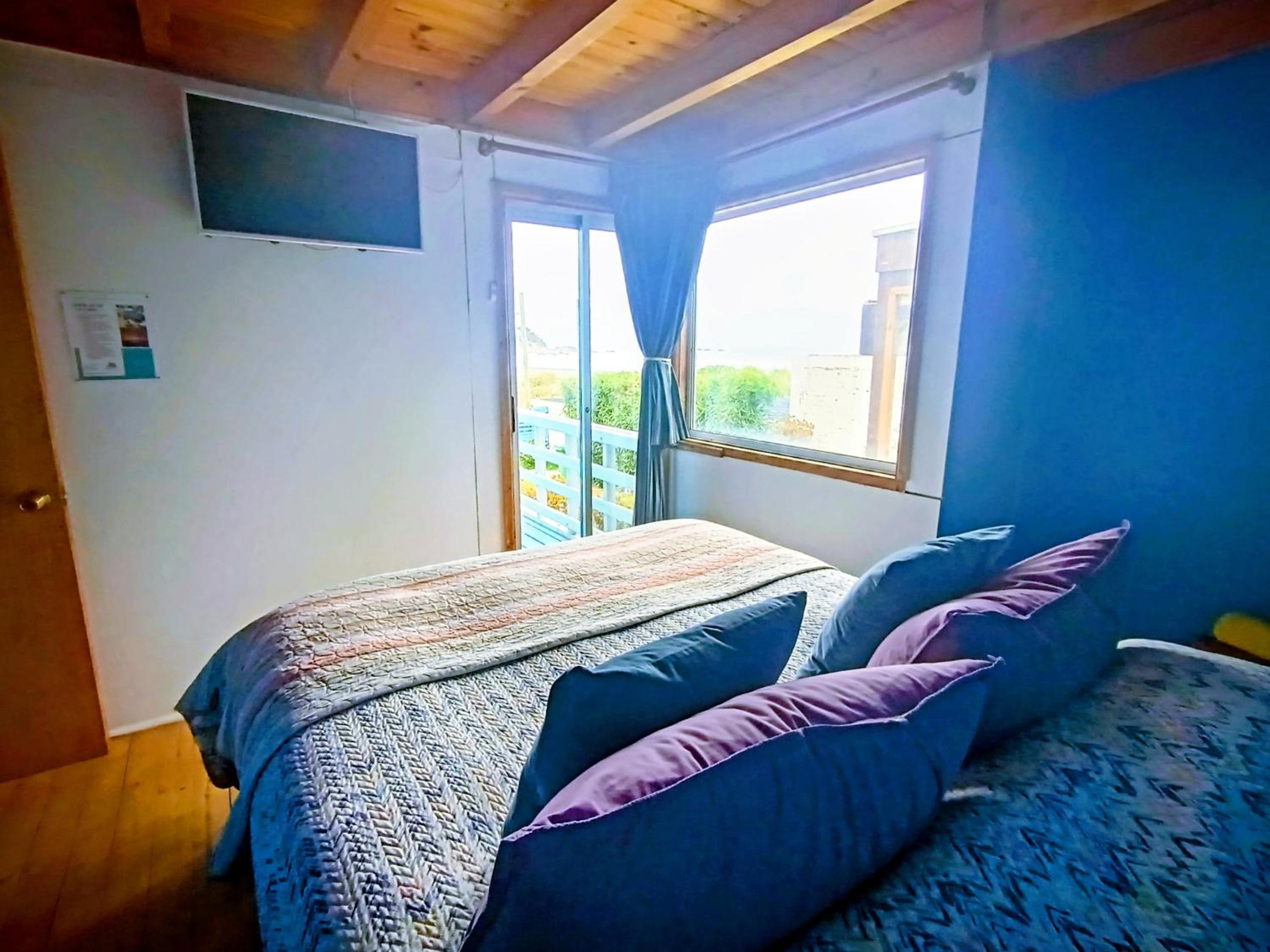 Family Room with Sea View photo 3