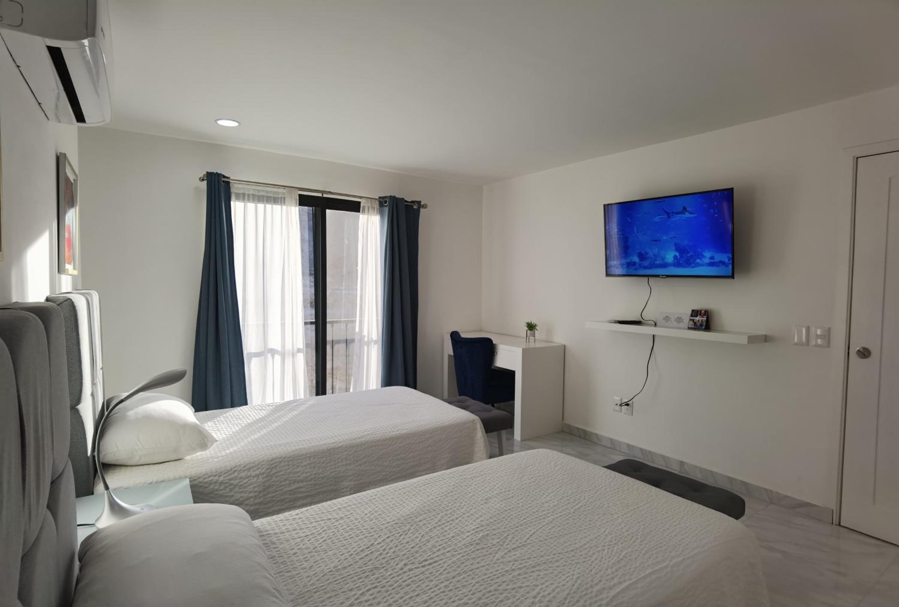 Junior Suite - Photo 13