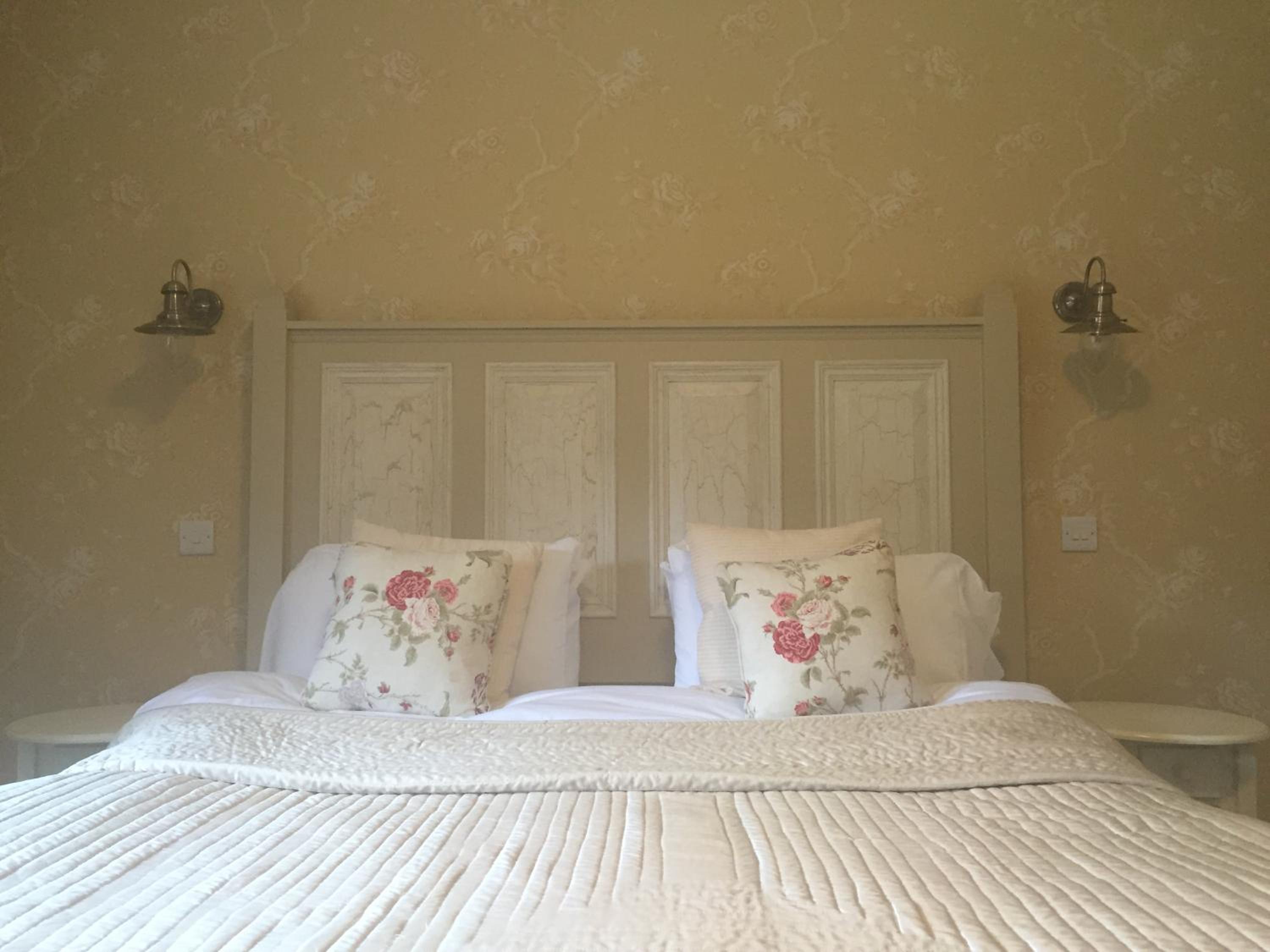 Deluxe Double Room - Photo 8