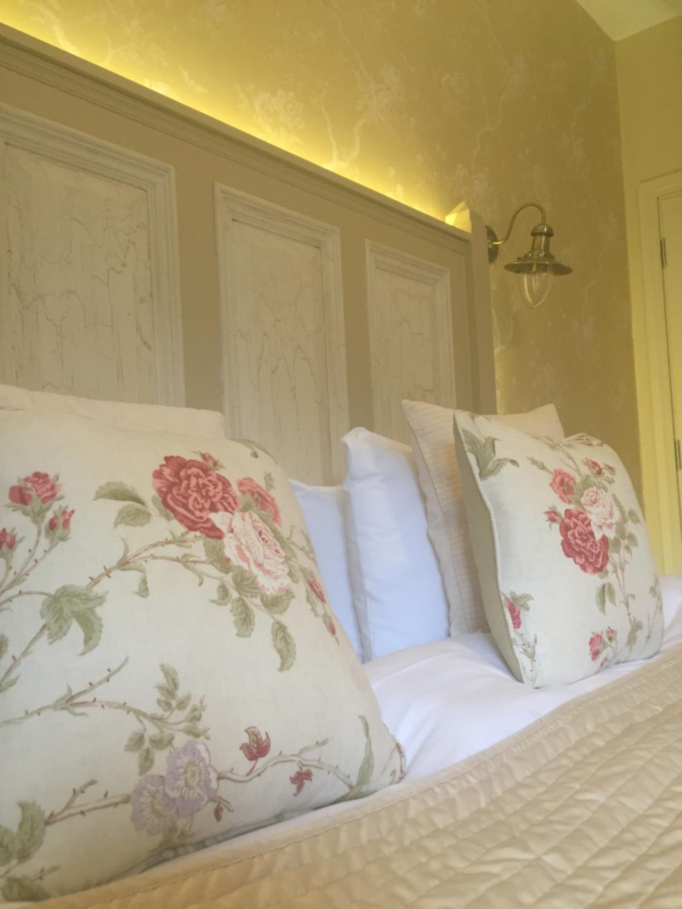 Deluxe Double Room - Photo 9