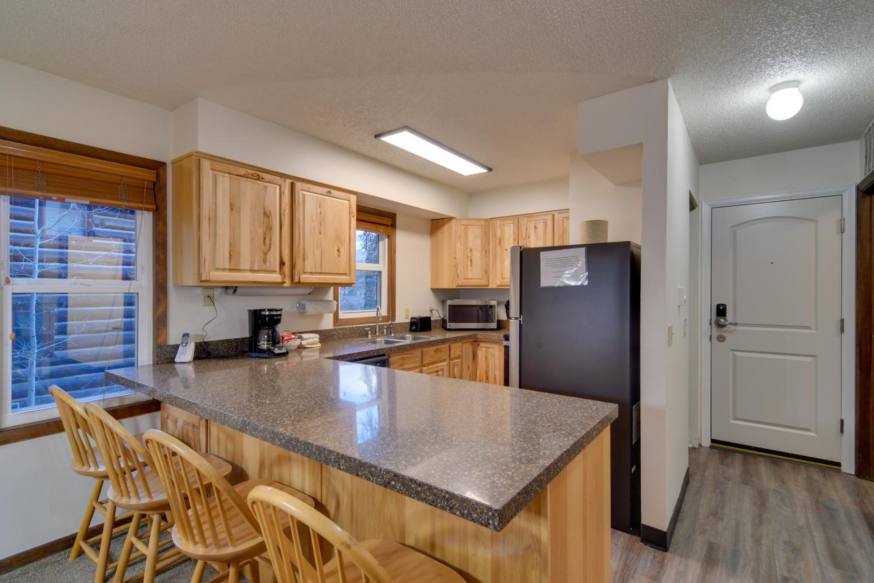 Apartment photo 2