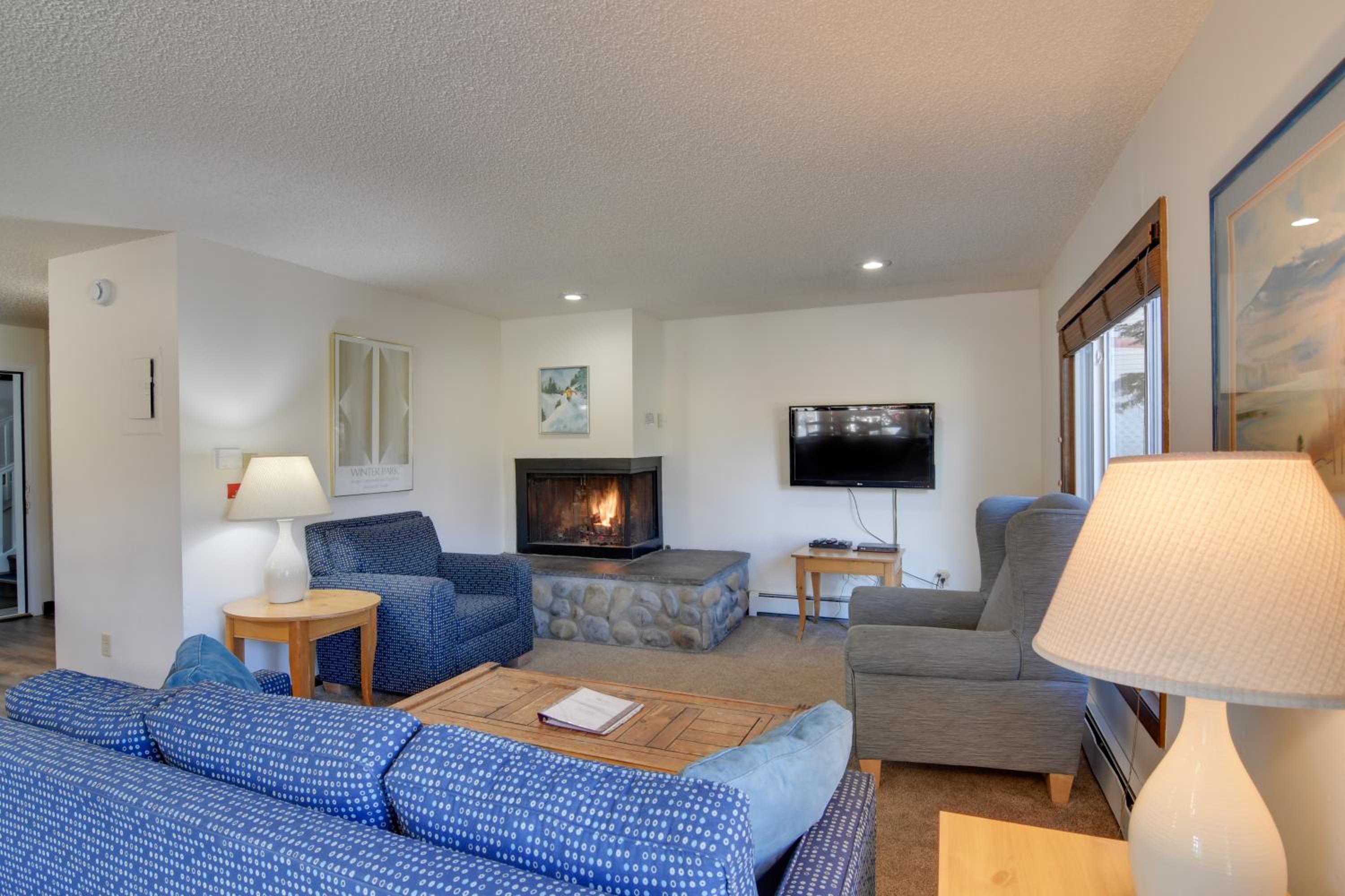 Apartment photo 1