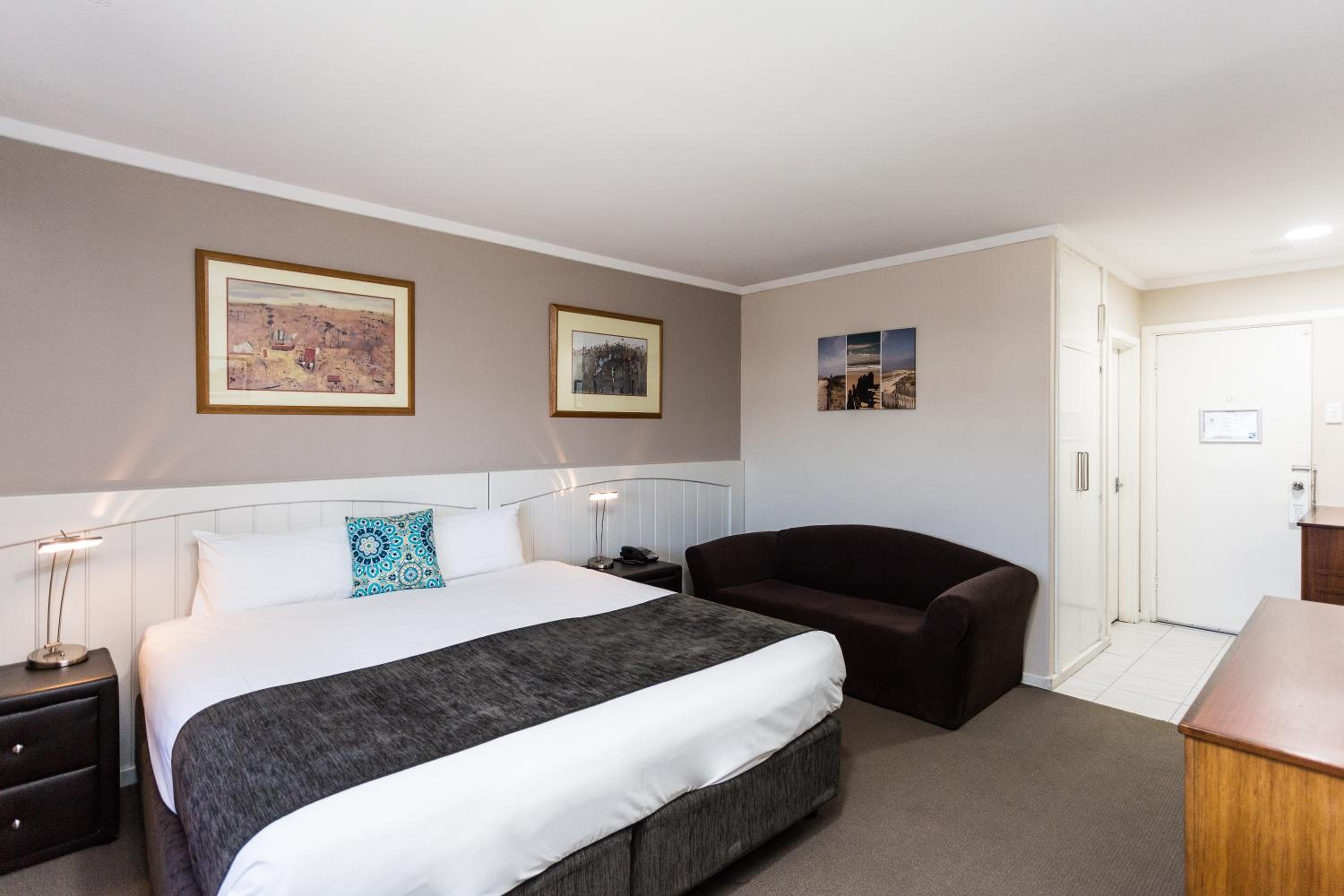 Corporate King Room - Adult Only - Photo 11