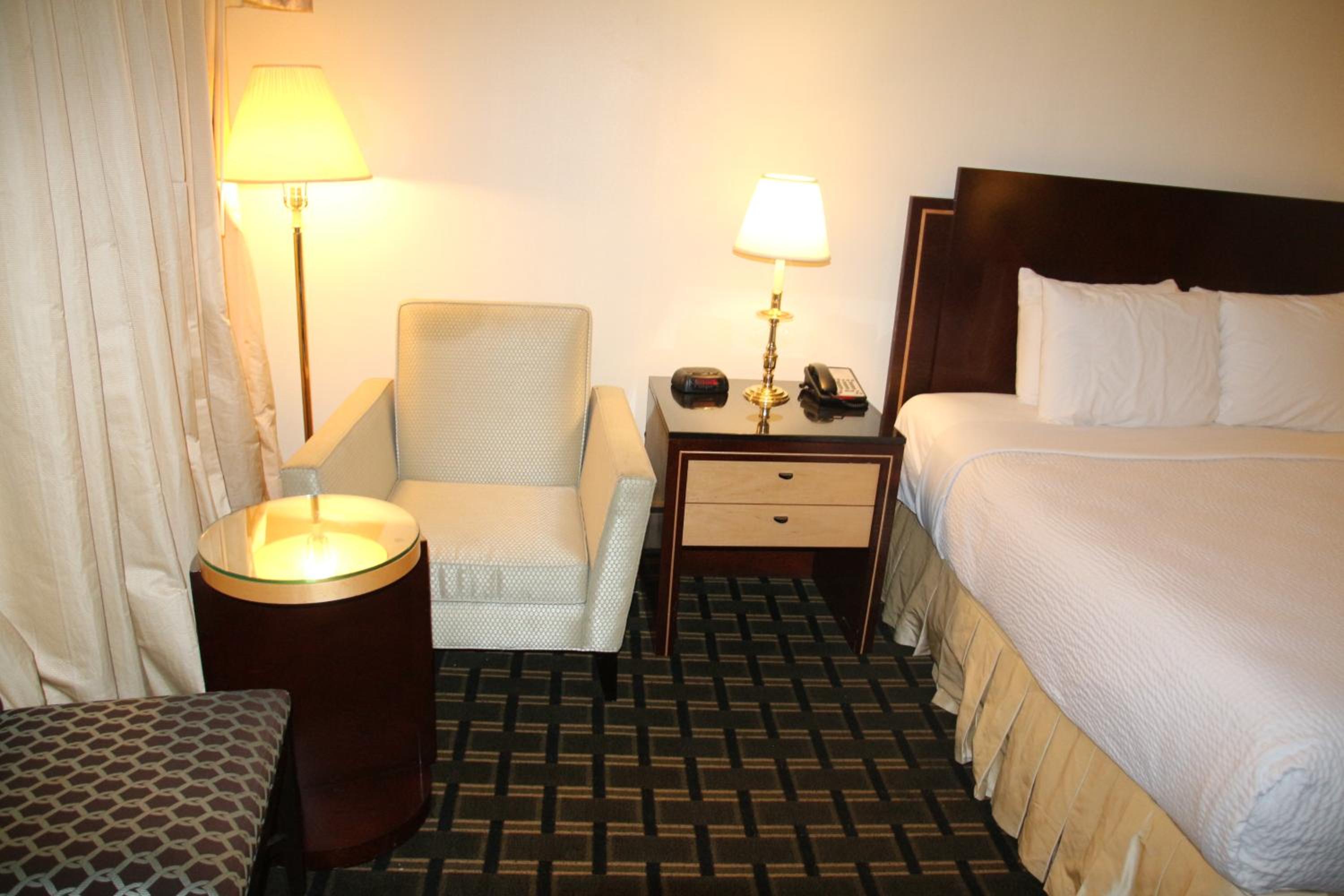 Deluxe King Room photo 1