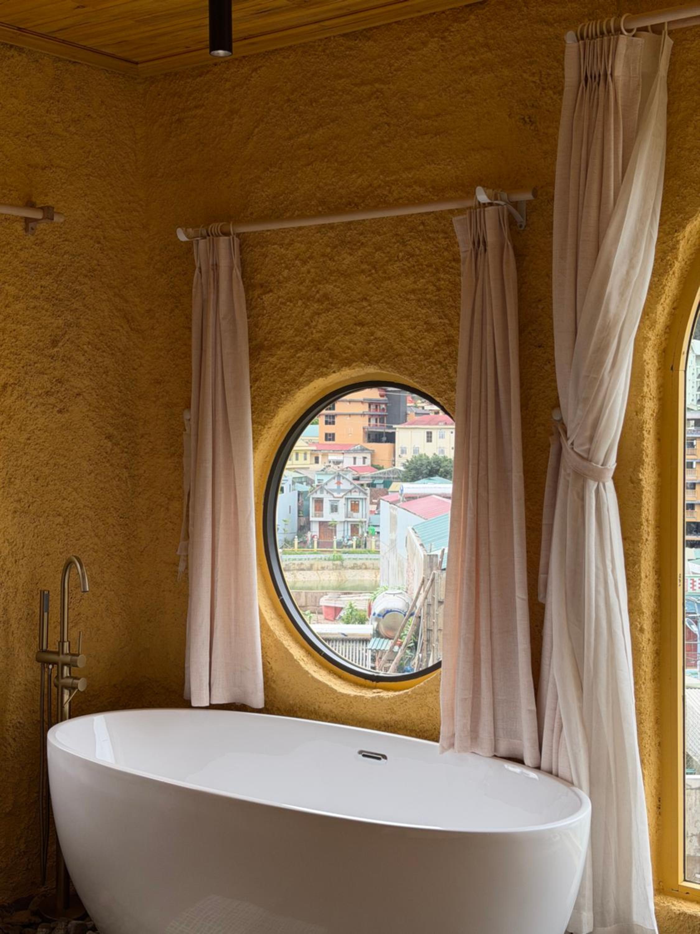 King Room with Spa Bath
