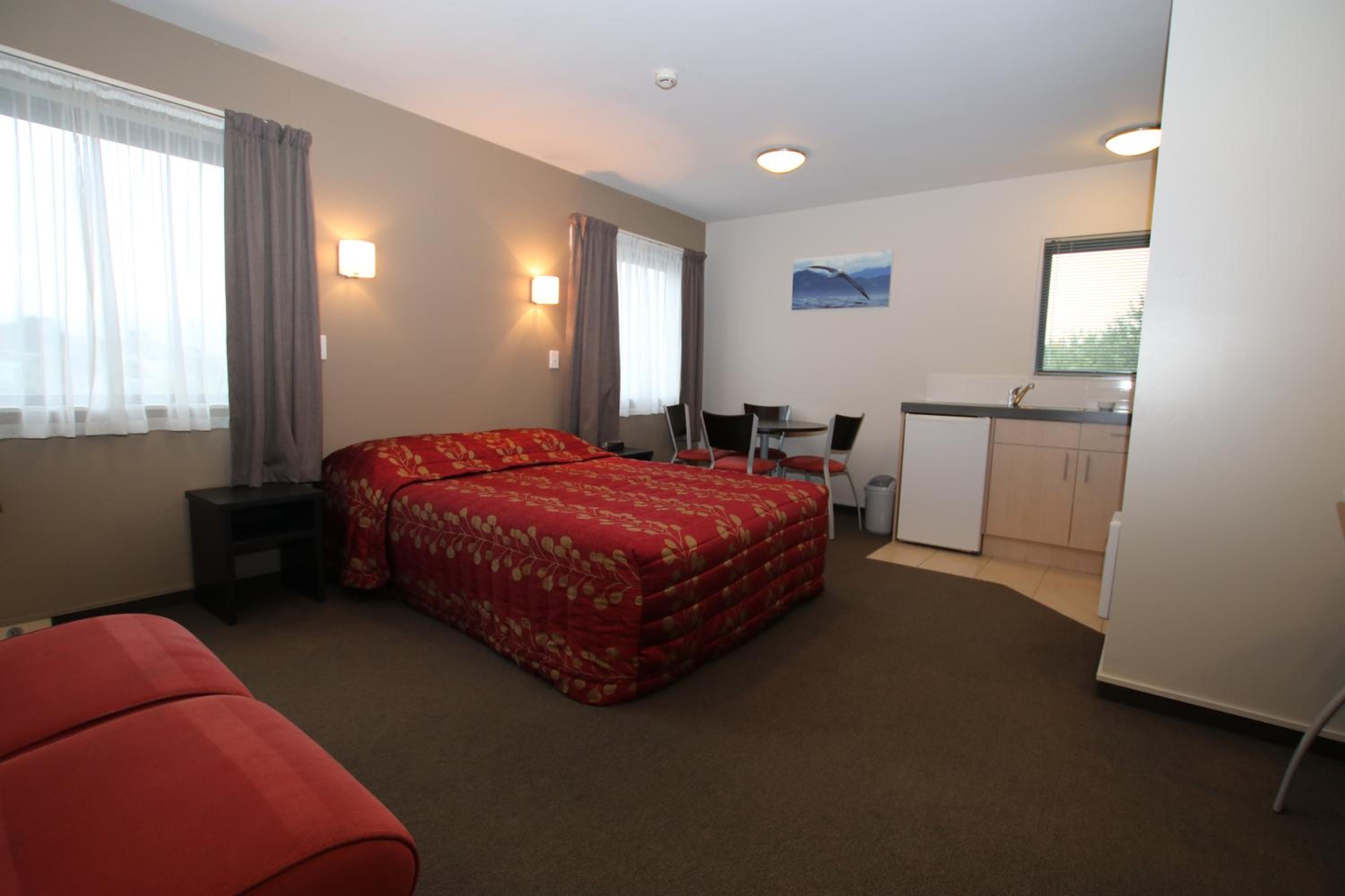 One-Bedroom Suite photo 1