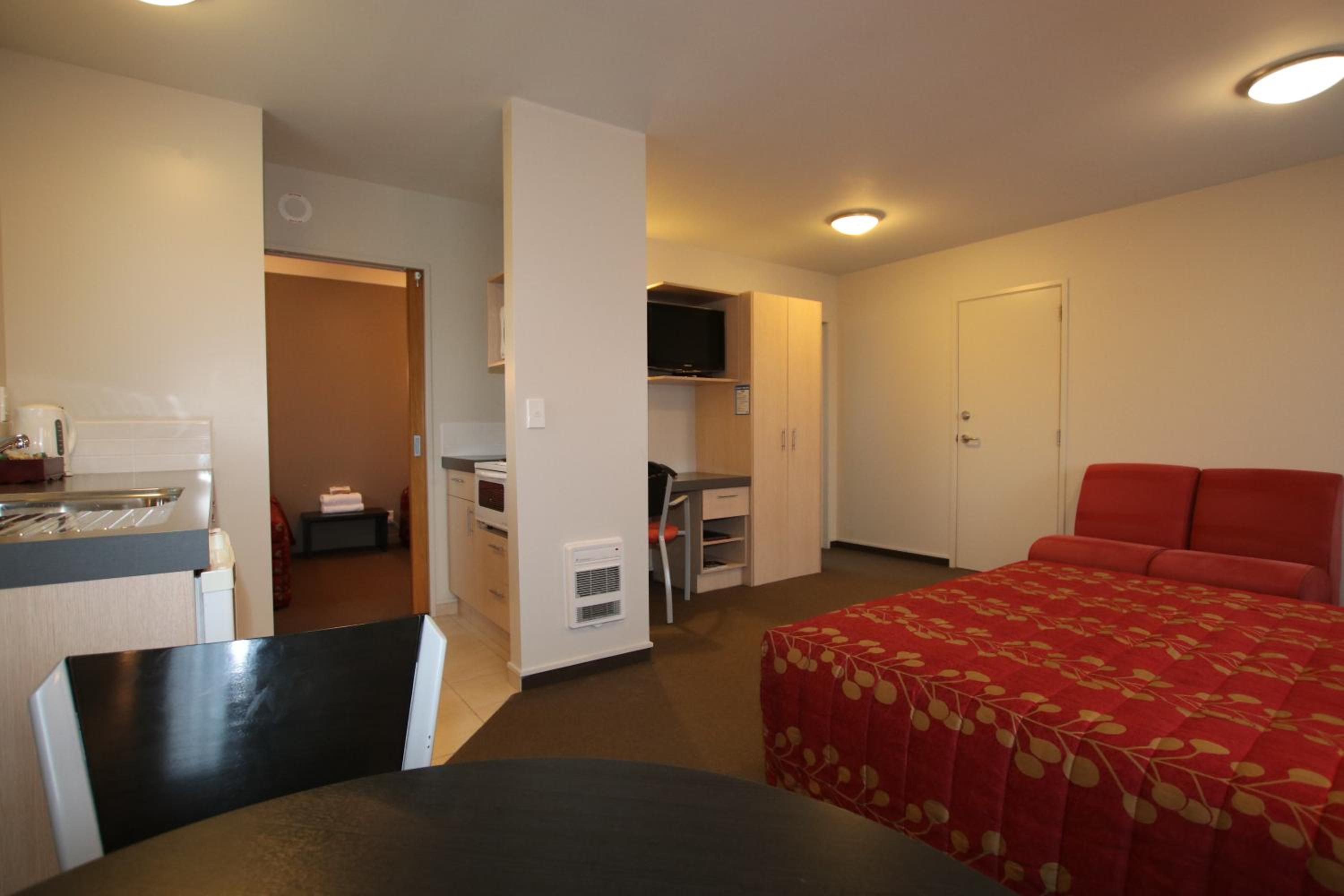 One-Bedroom Suite photo 3