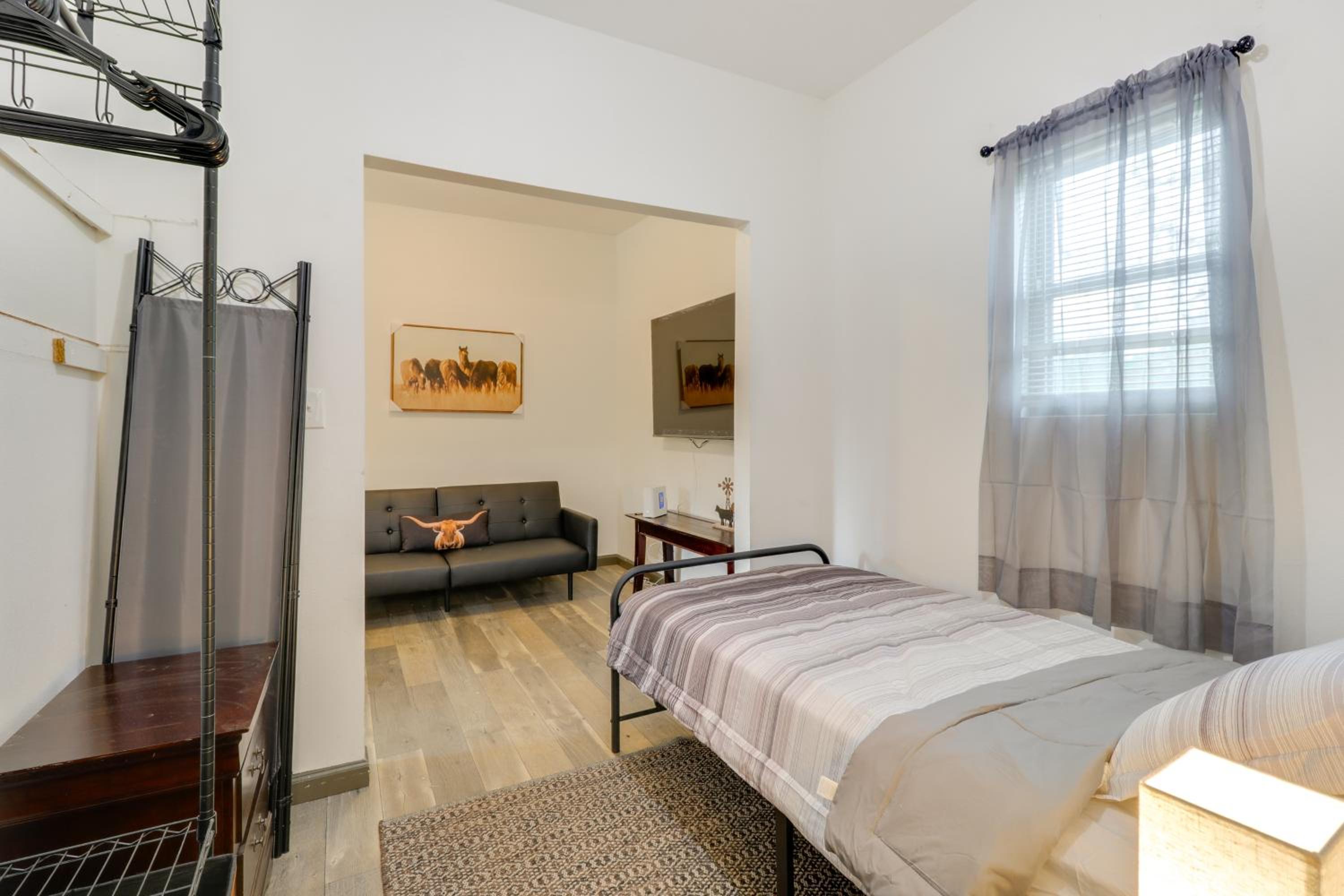 Apartment photo 1